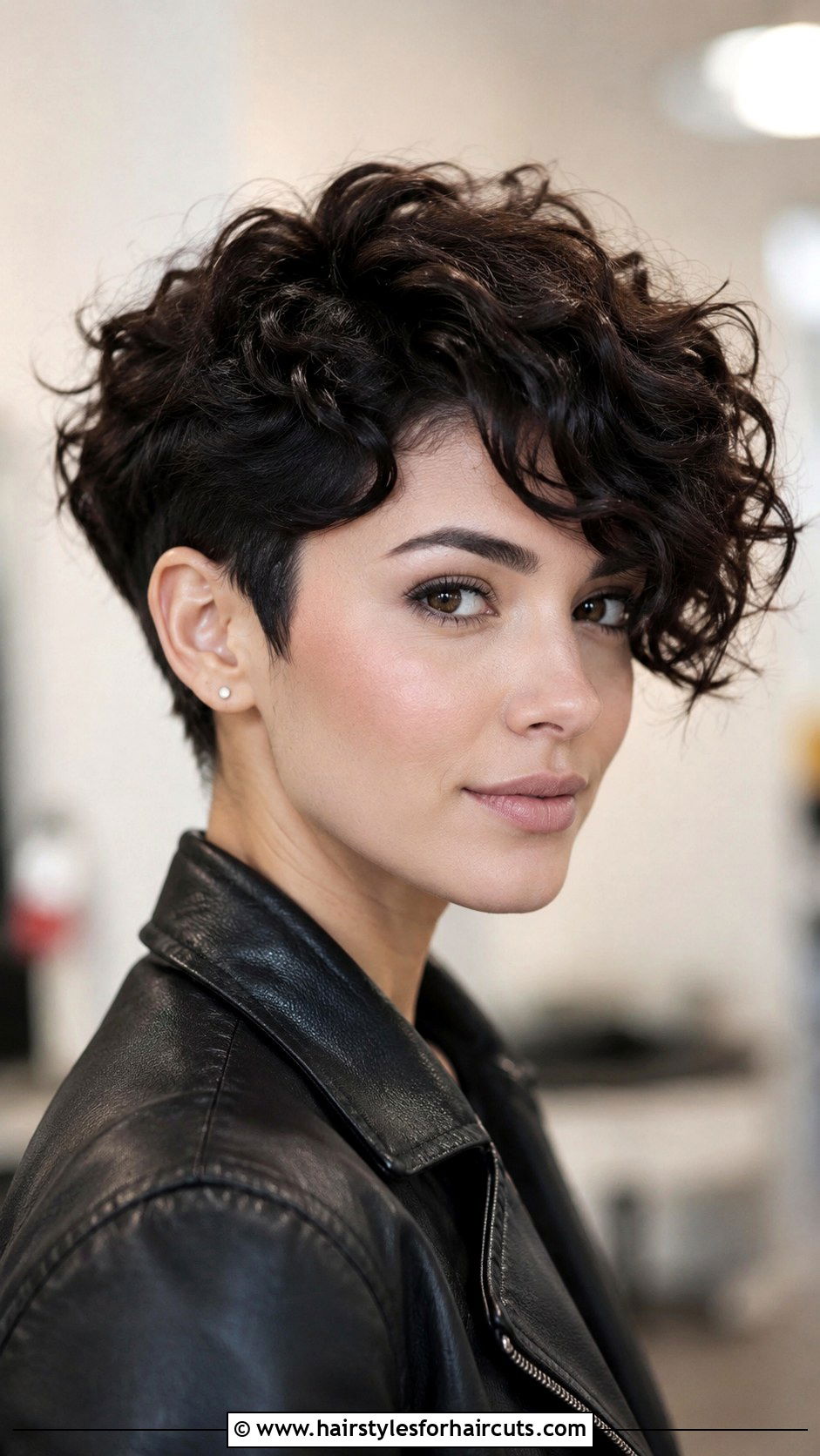 Curly Pixie Bob - 25 curly bob hairstyles - 25 curly bob hairstyles