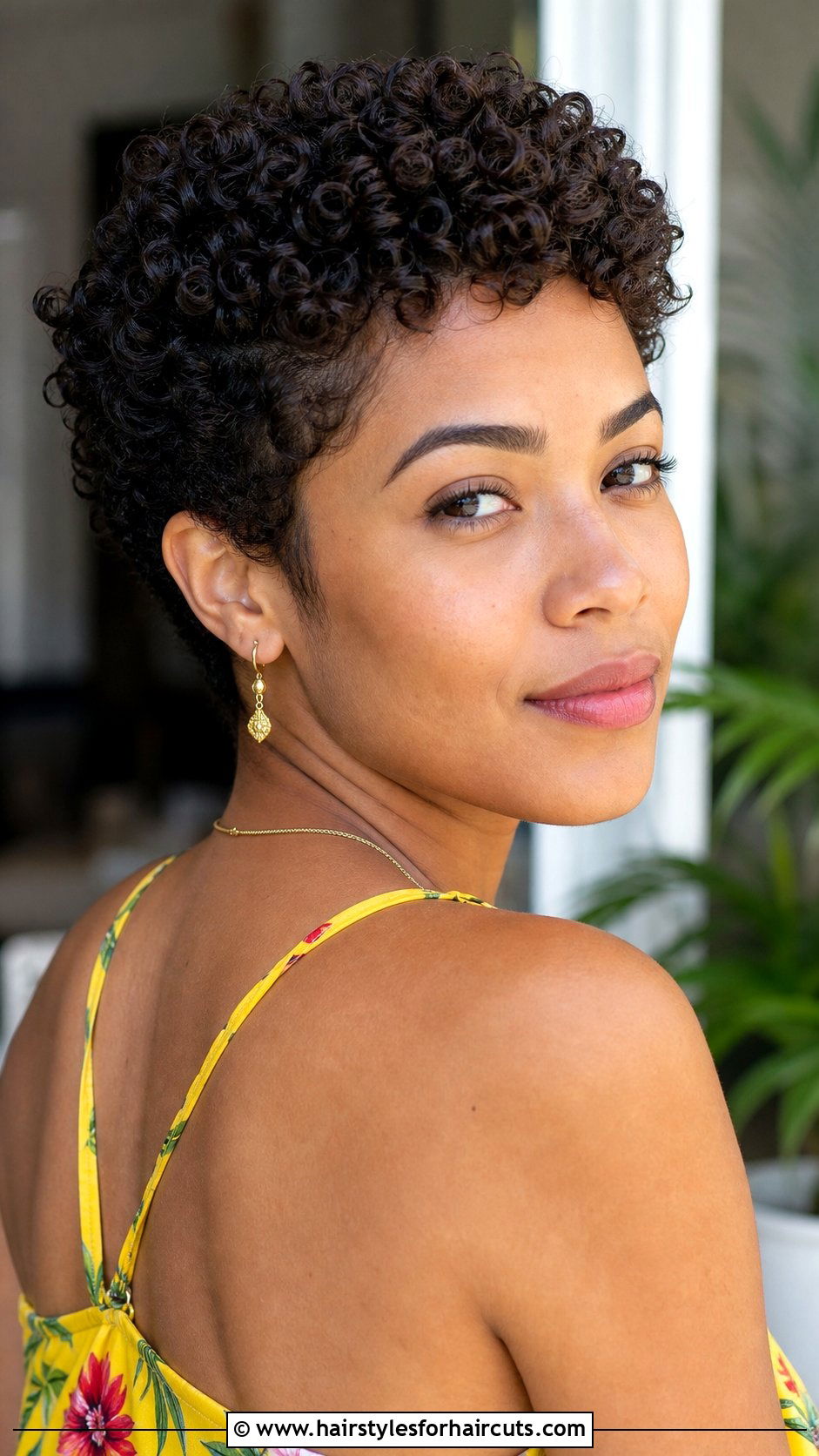 Curly Pixie Cut - 25 pixie haircuts for women - 25 pixie haircuts for women