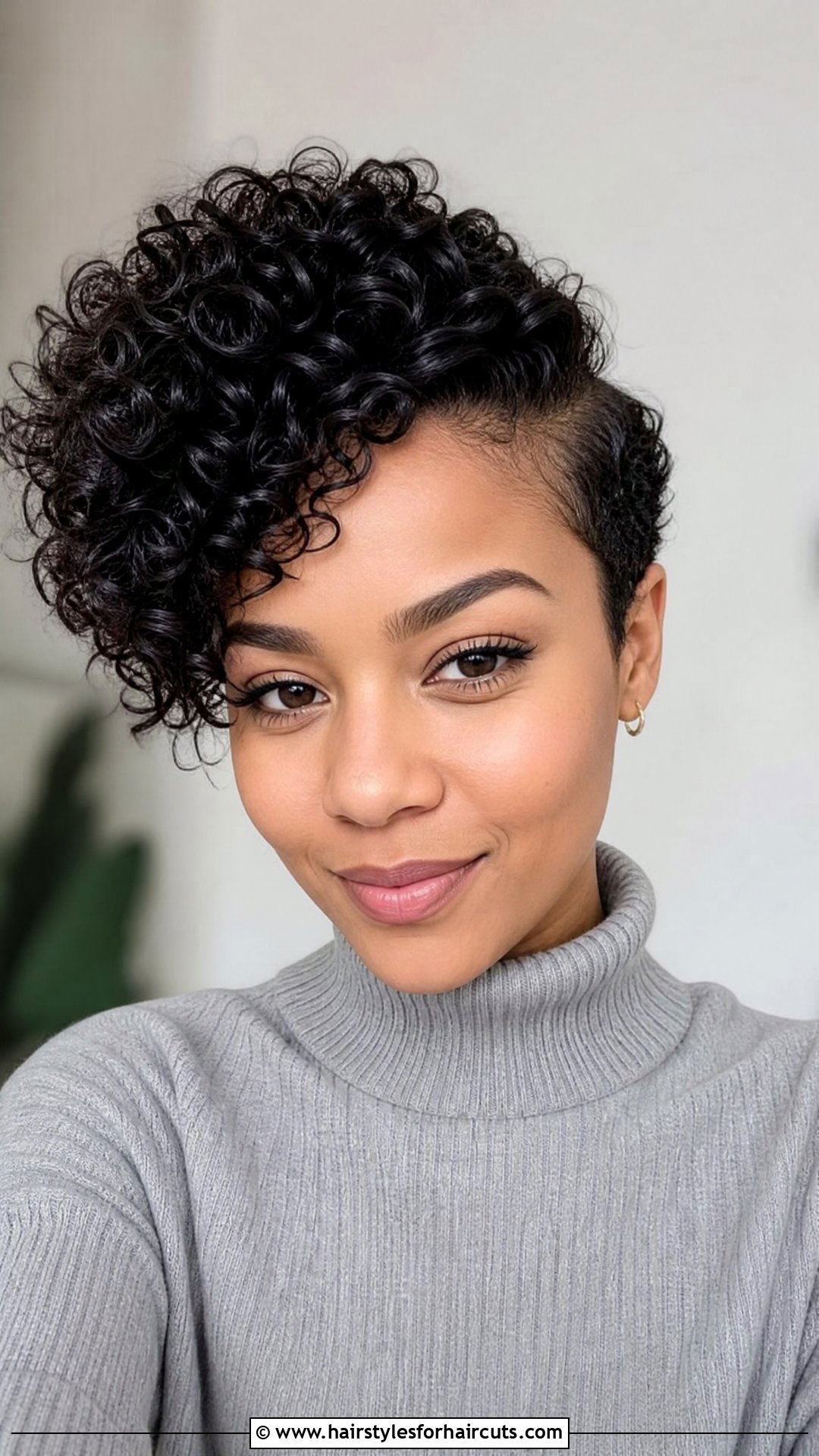 Curly Pixie With Side Part - 25 elegant hairstyles for short hair - 25 elegant hairstyles for short hair