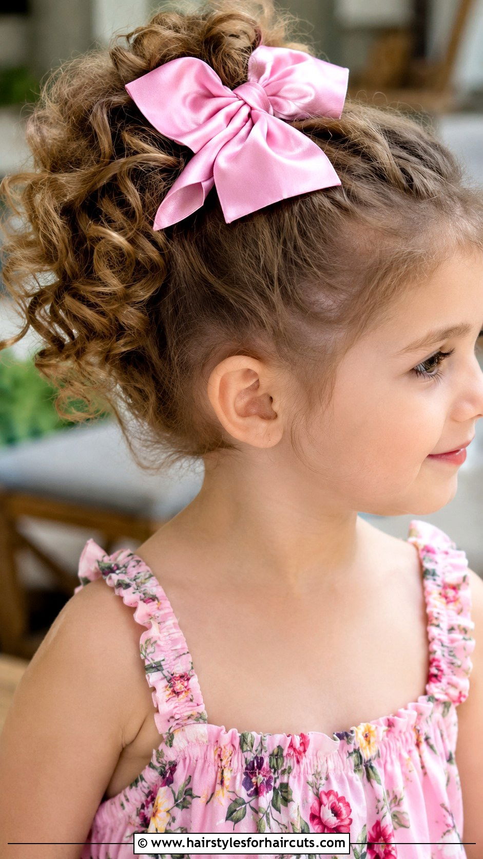 Curly Ponytail With Bow - 25 cute hairstyles for girls with curly hair - 25 cute hairstyles for girls with curly hair