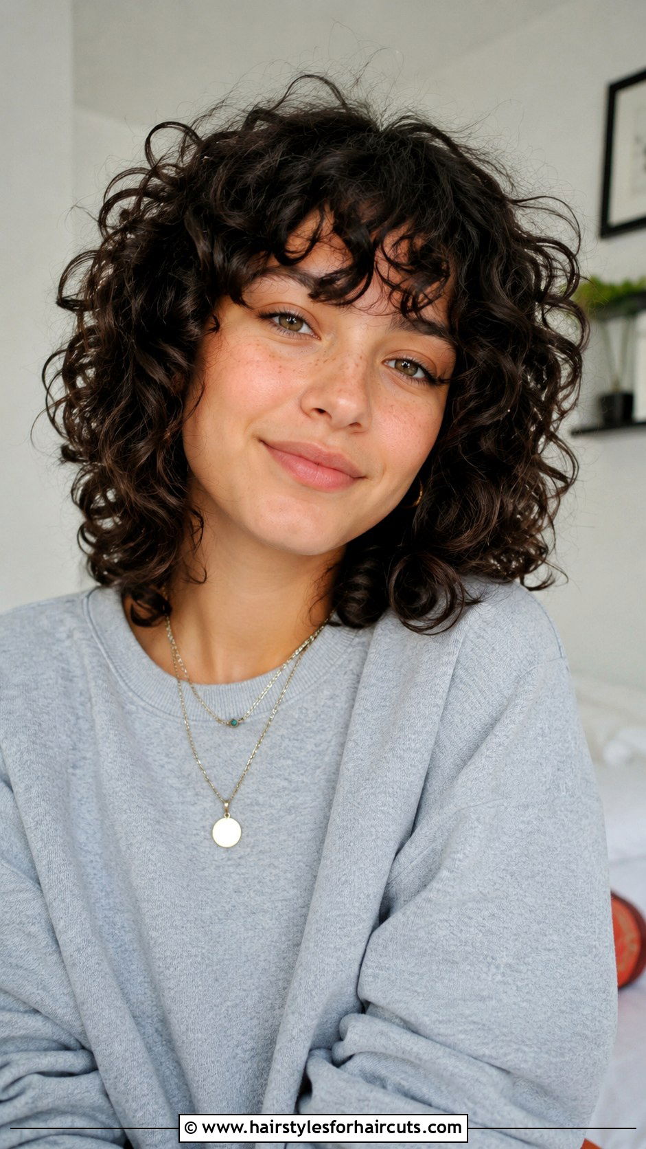 Curly Shag - 25 cute hairstyles for teen girls - 25 cute hairstyles for teen girls