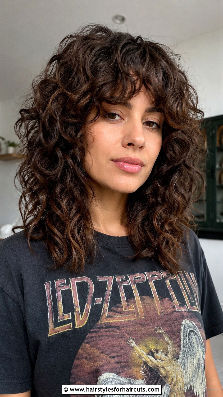 Curly Shag - 25 graduation hairstyles - 25 graduation hairstyles
