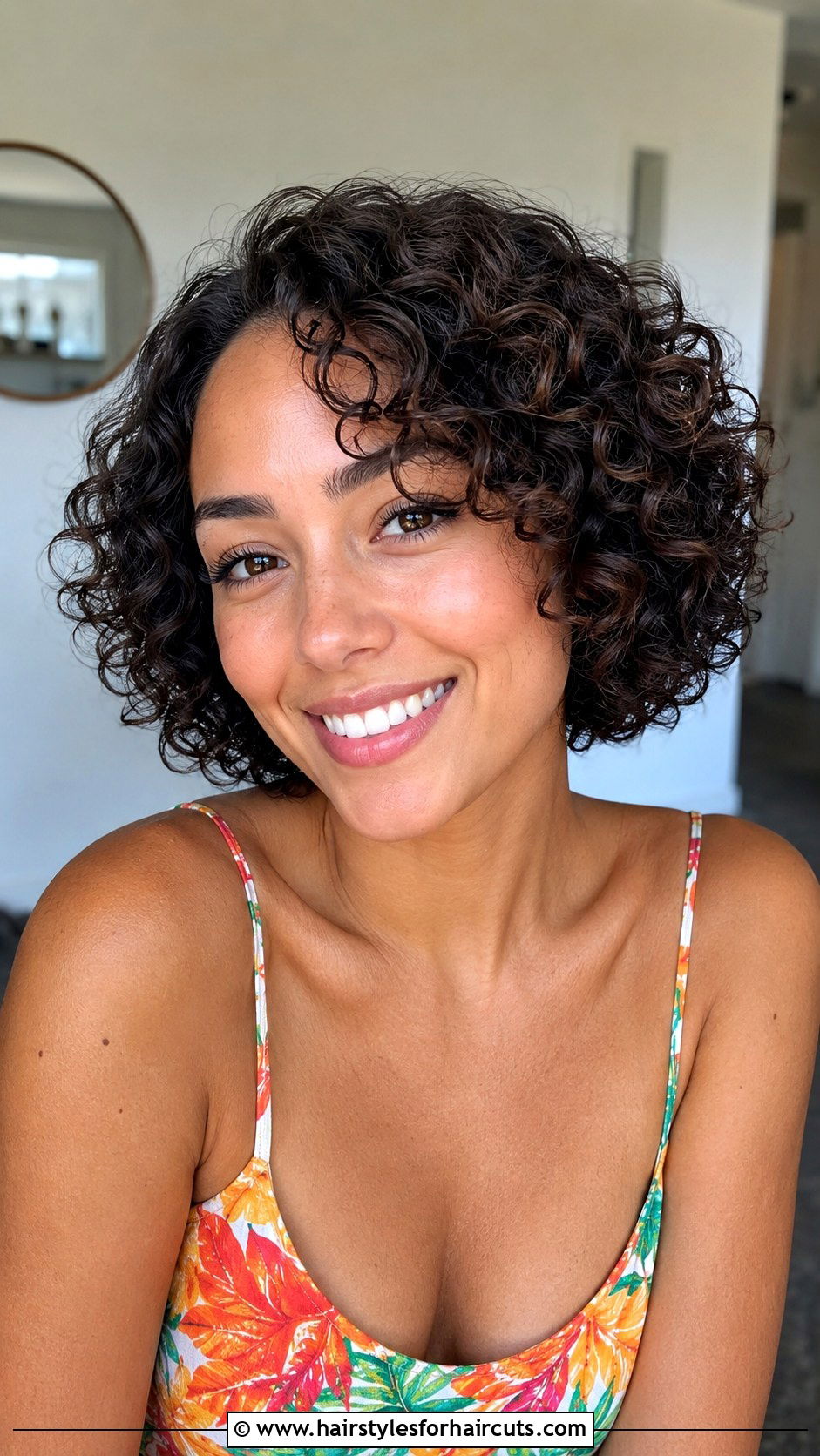 Curly Short Bob - 25 short hairstyles for thinning hair women - 25 short hairstyles for thinning hair women