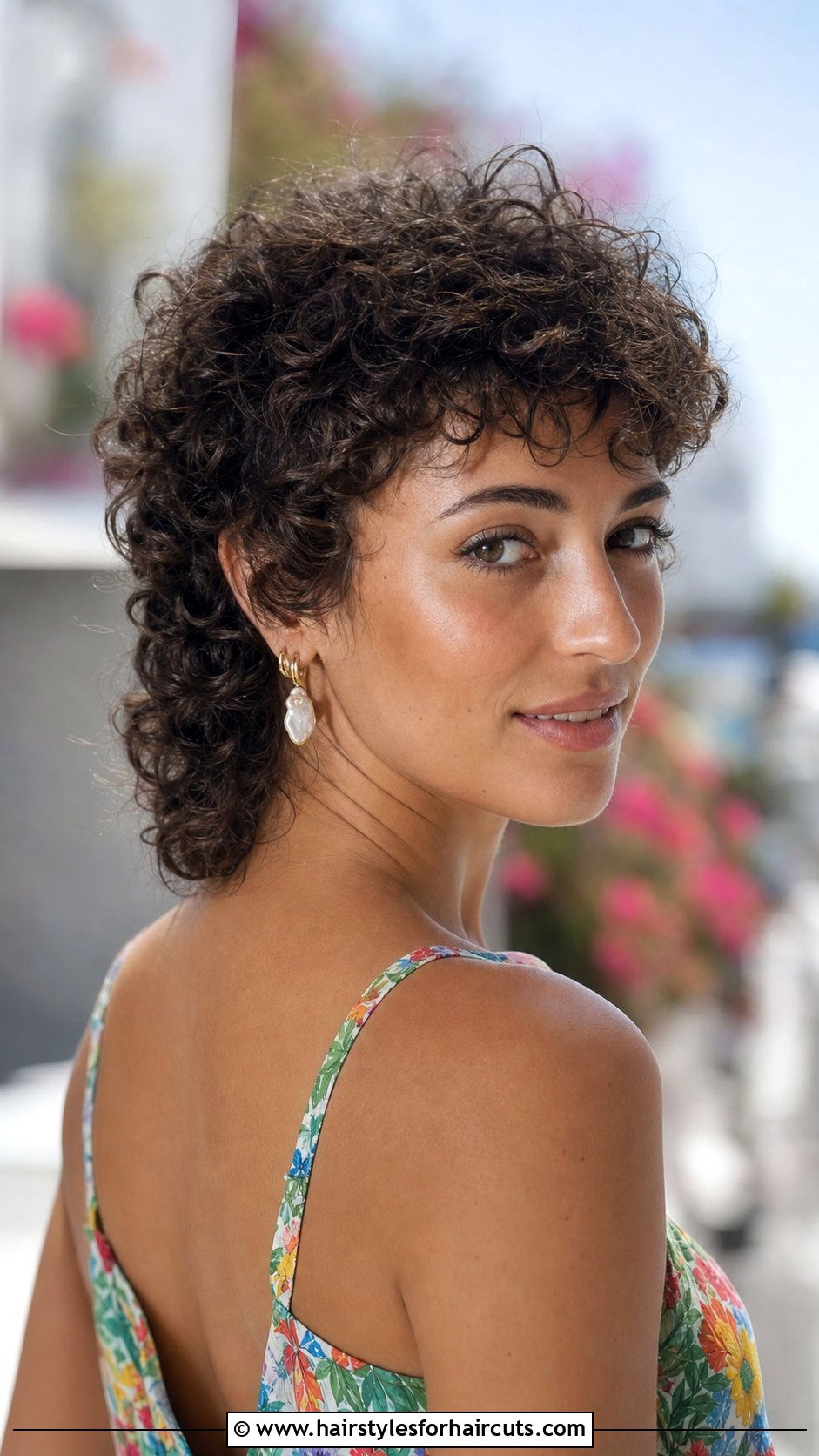 Curly Short Mullet Haircut - 25 mullet haircuts short hair - 25 mullet haircuts short hair