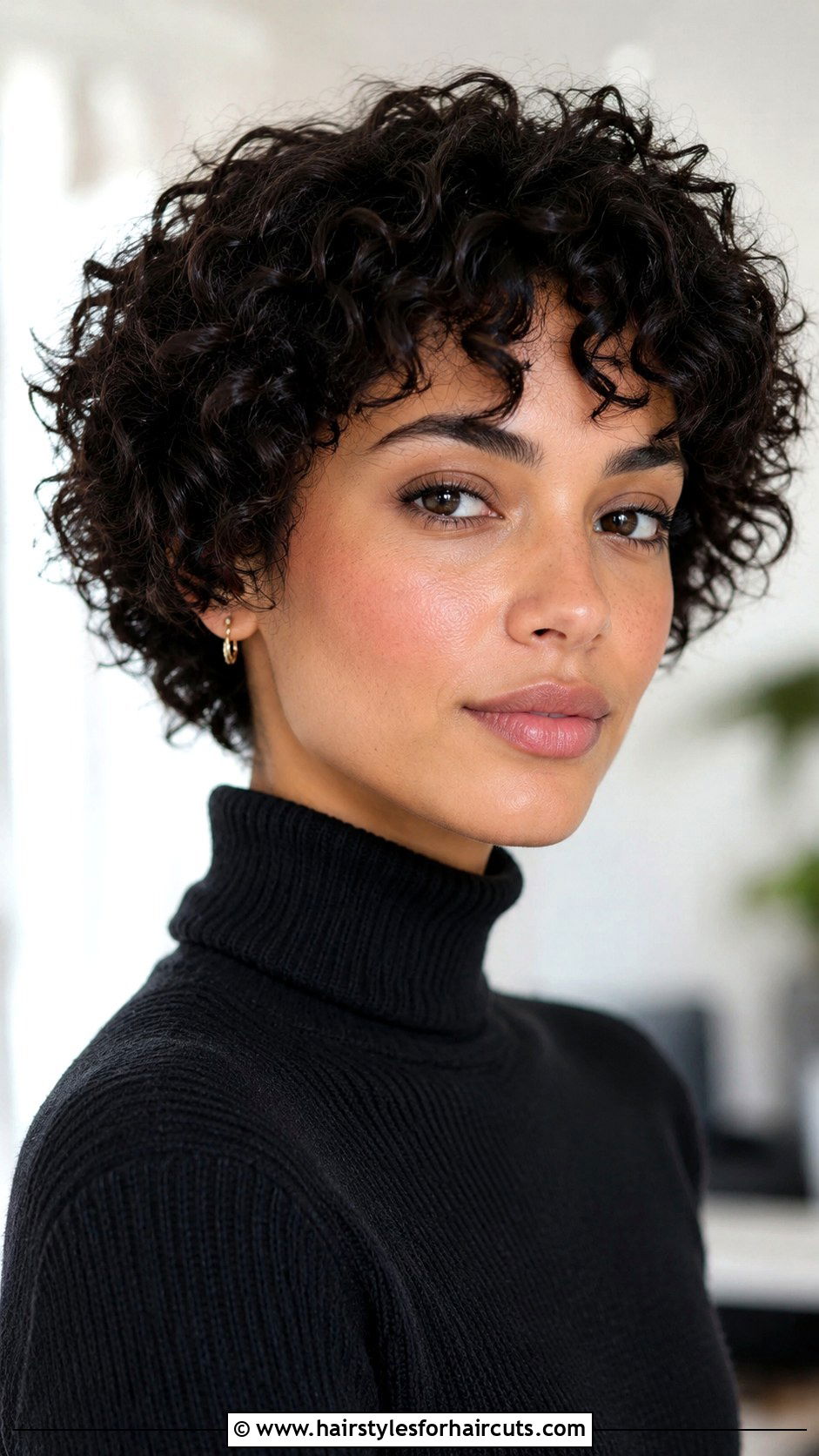 Curly Textured Crop - 25 easy curly hairstyles for short hair - 25 easy curly hairstyles for short hair