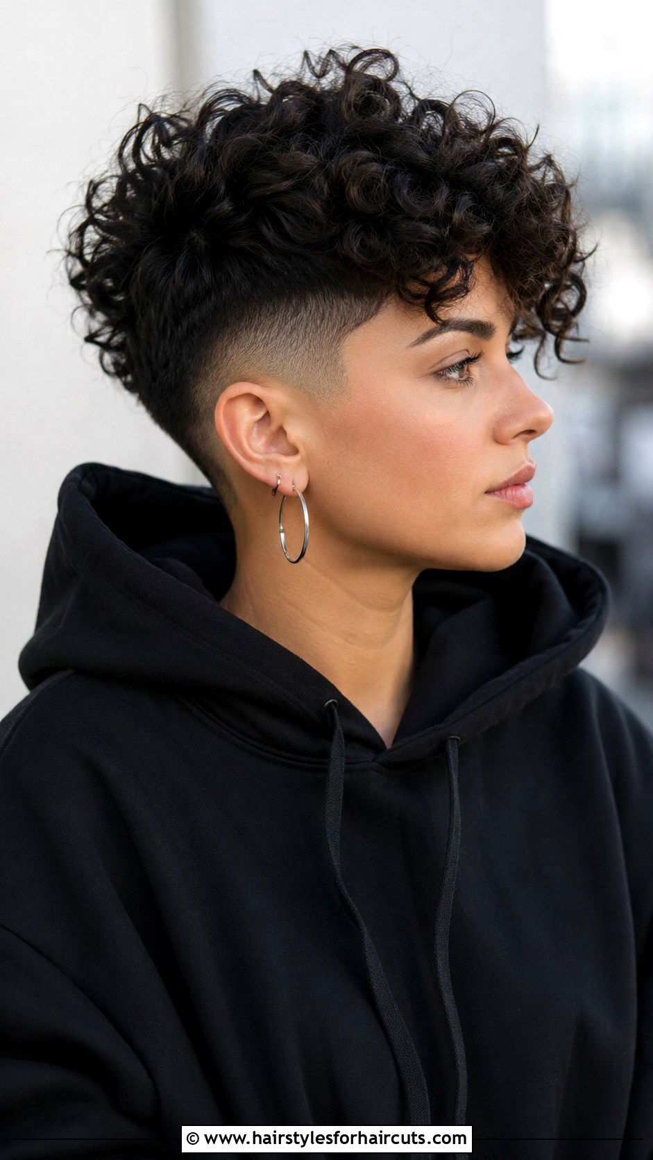 Curly Undercut - 25 haircuts for round faces and curly hair - 25 haircuts for round faces and curly hair