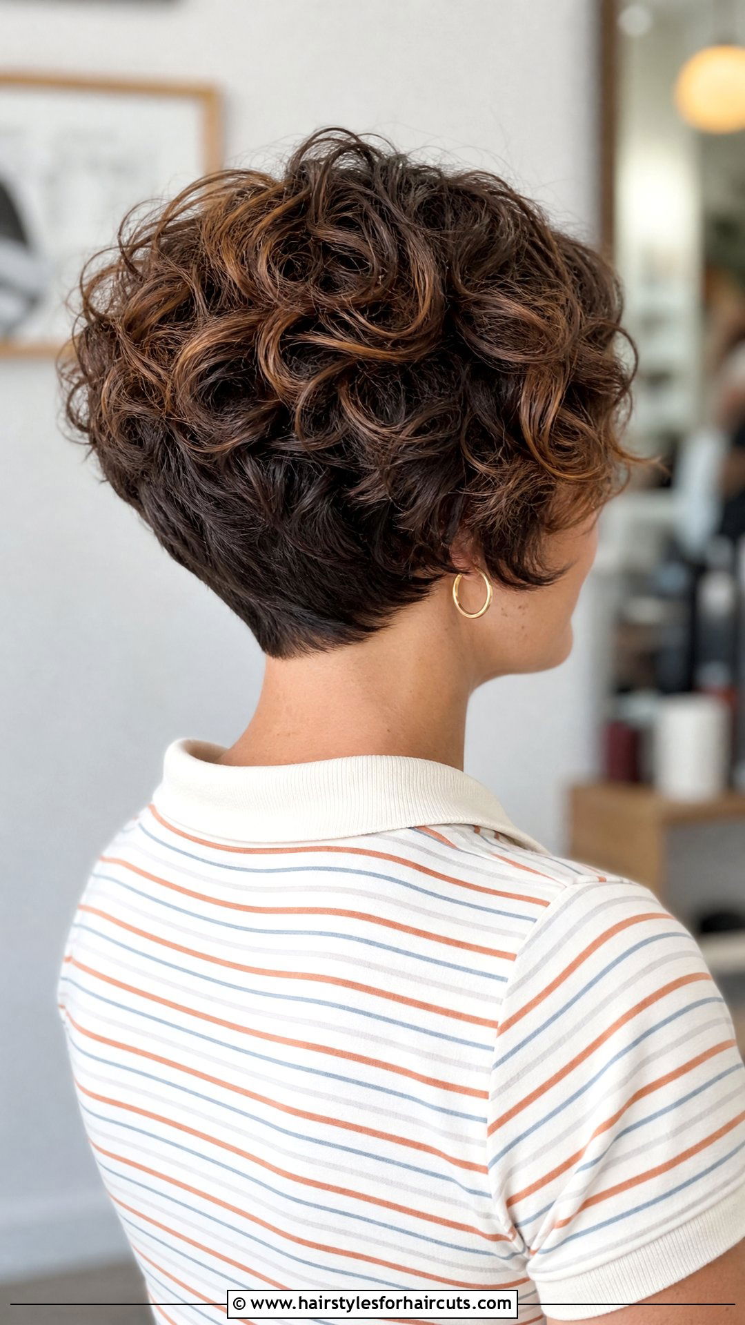 Curly Wedge Haircut - 25 womens curly hairstyles - 25 womens curly hairstyles