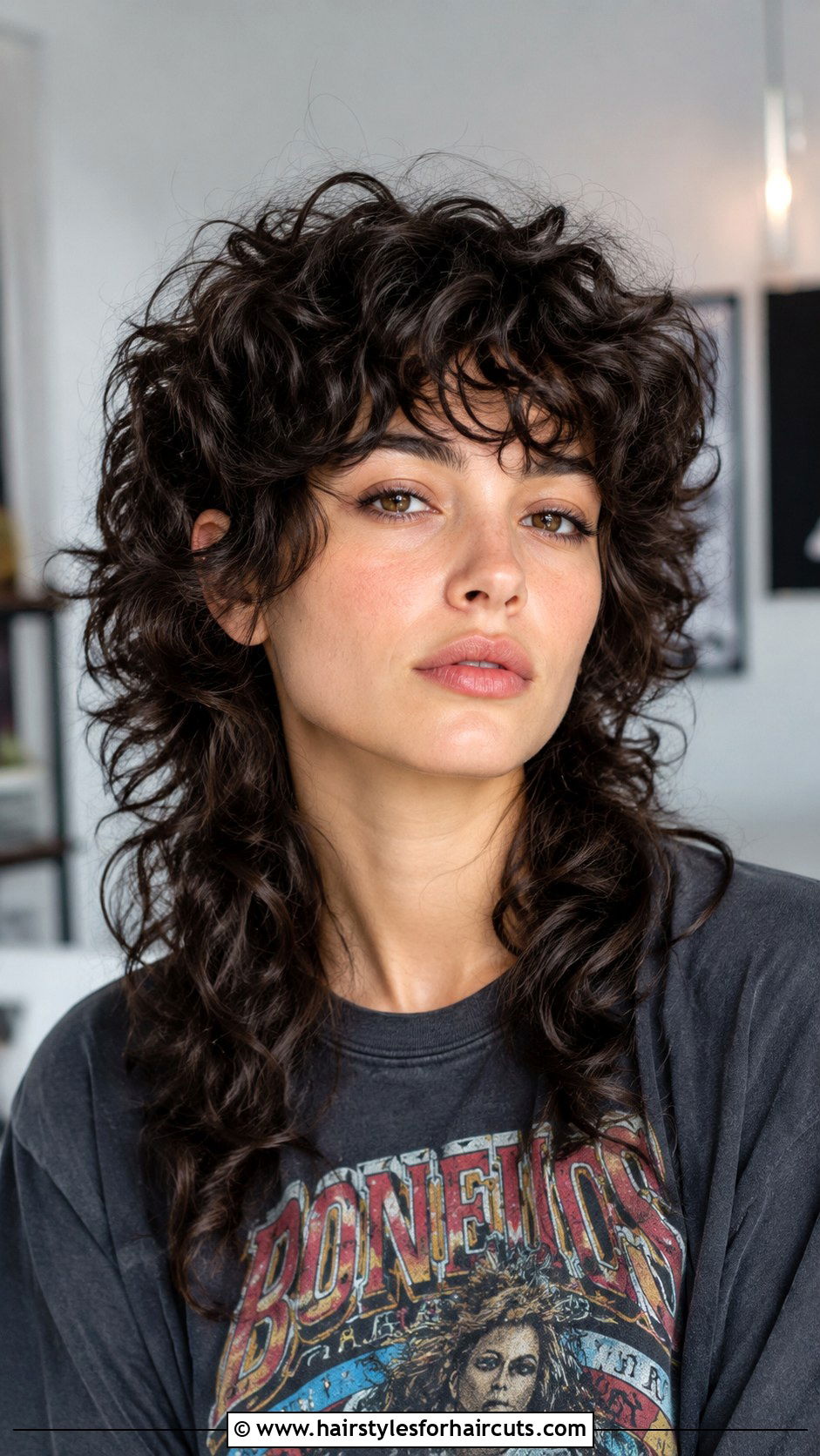 Curly Wolf Cut - 25 best haircuts for curly hair round face - 25 best haircuts for curly hair round face
