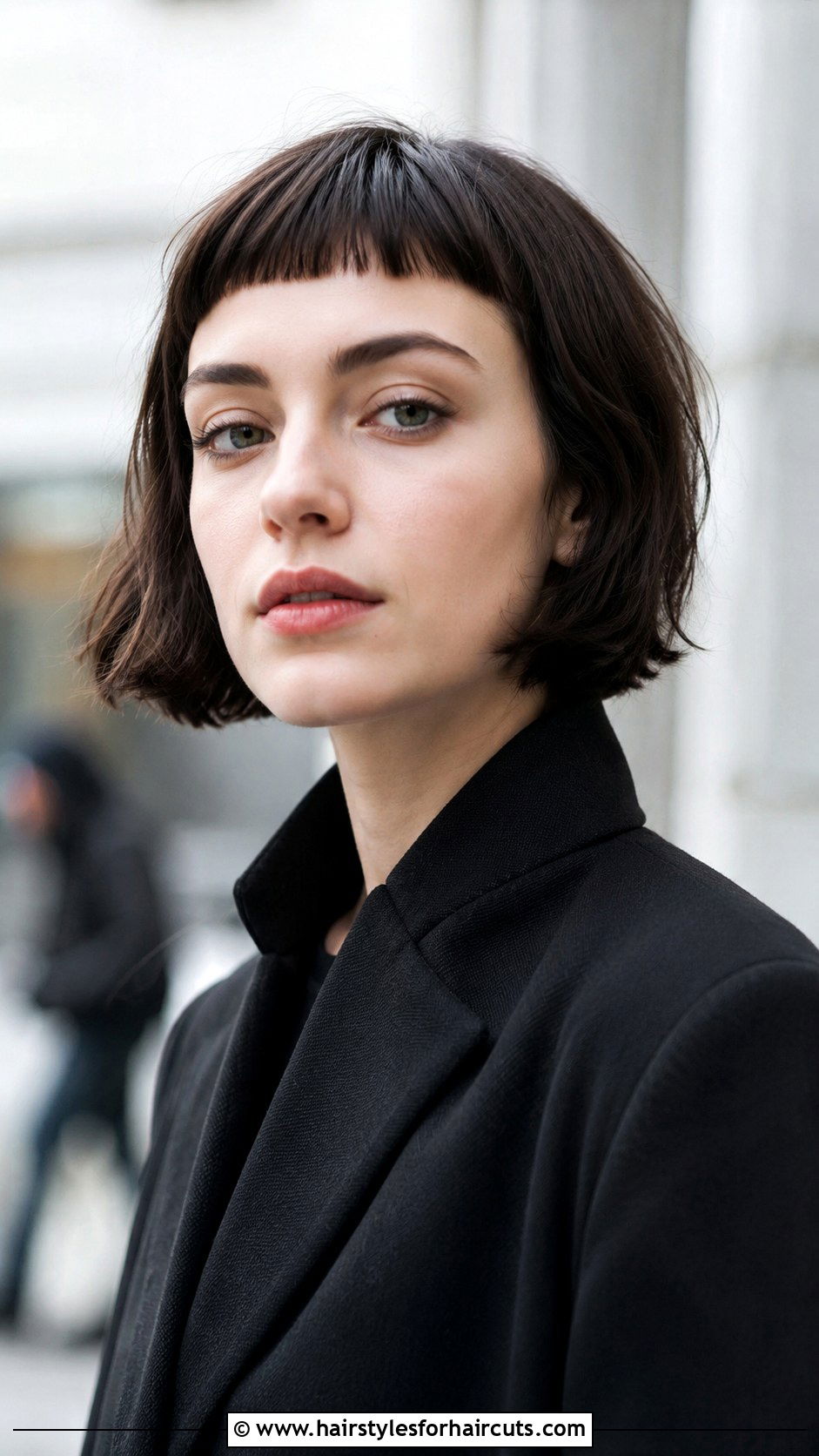 Curtain Bangs Bob - 25 hairstyles for big foreheads - 25 hairstyles for big foreheads