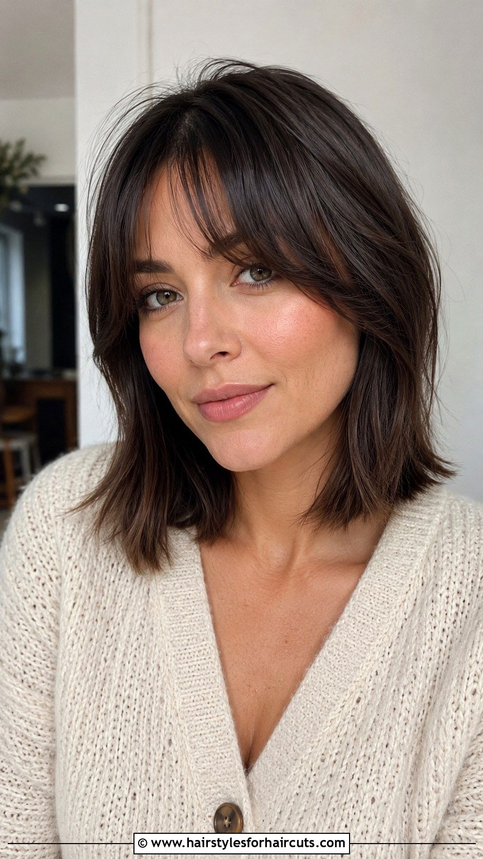 Curtain Bangs Lob Haircut - 25 haircuts for round face women - 25 haircuts for round face women