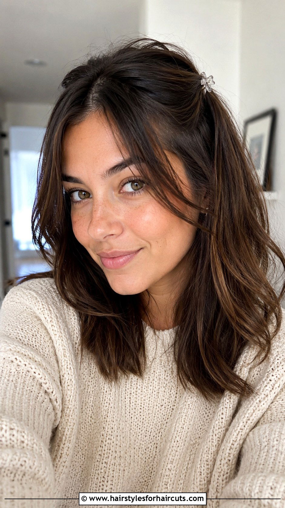 Curtain Bangs Pinned Back - 25 easy hairstyles with hair clips - 25 easy hairstyles with hair clips