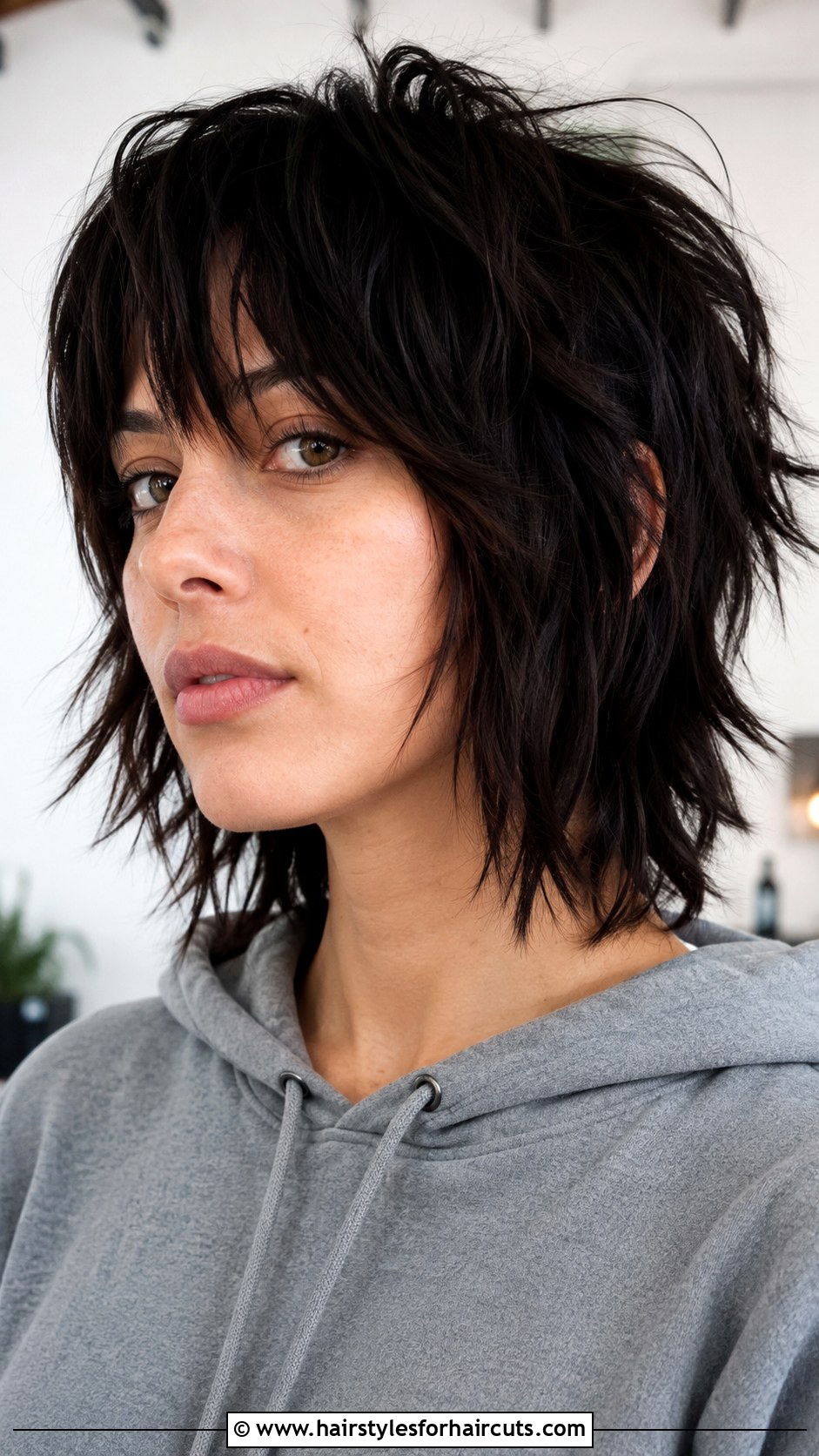 Dark Chopped Layers - 25 dark hairstyles - 25 dark hairstyles