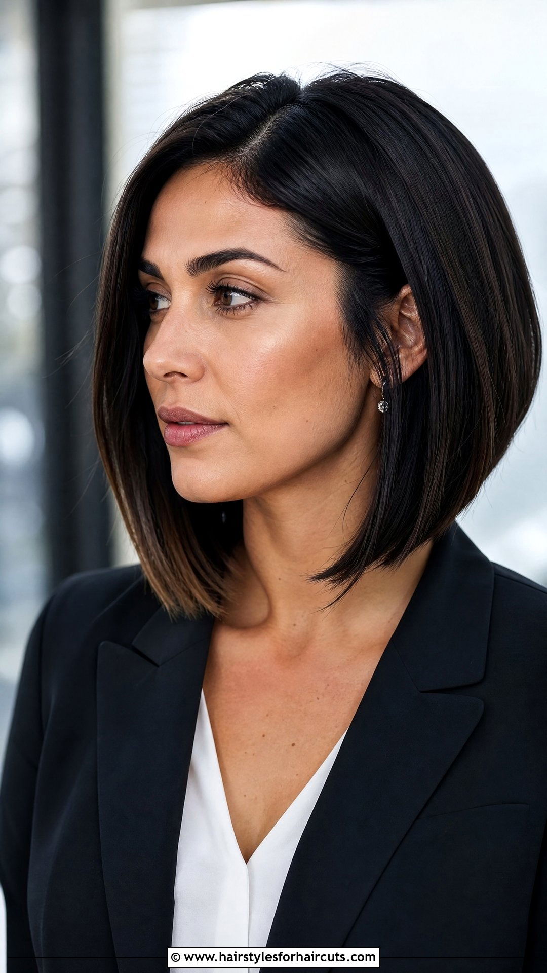 Dark Moon A Line Bob - 25 new moon haircuts - 25 new moon haircuts