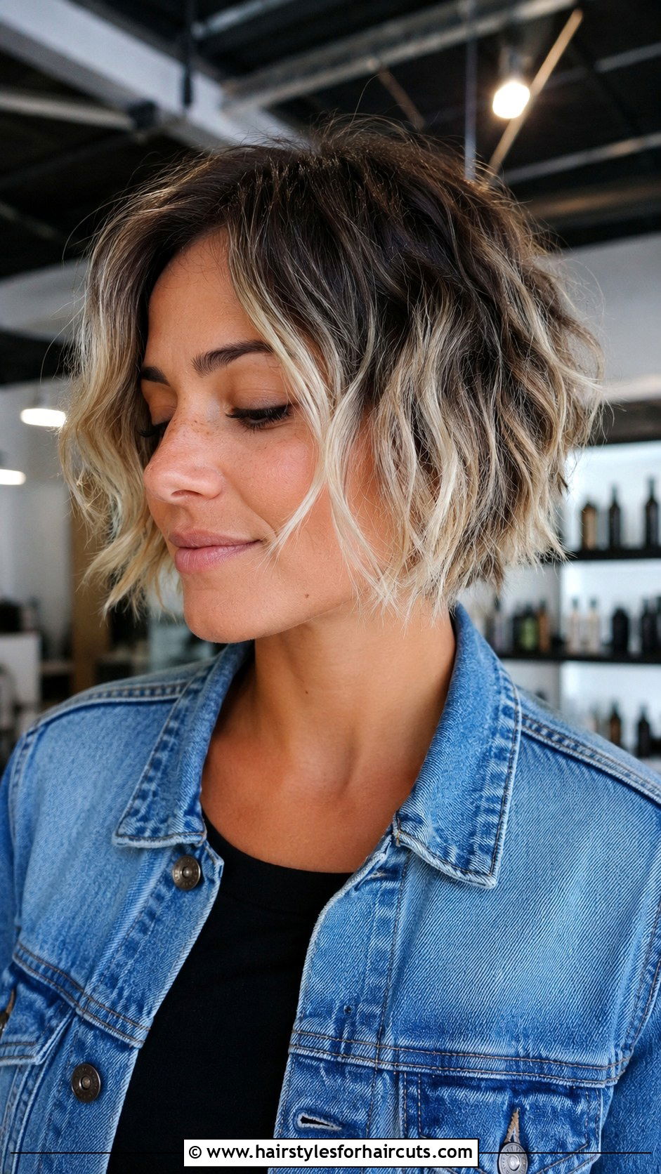 Dark Root Bleached Short Bob - 25 short hair grunge alternative hairstyles - 25 short hair grunge alternative hairstyles