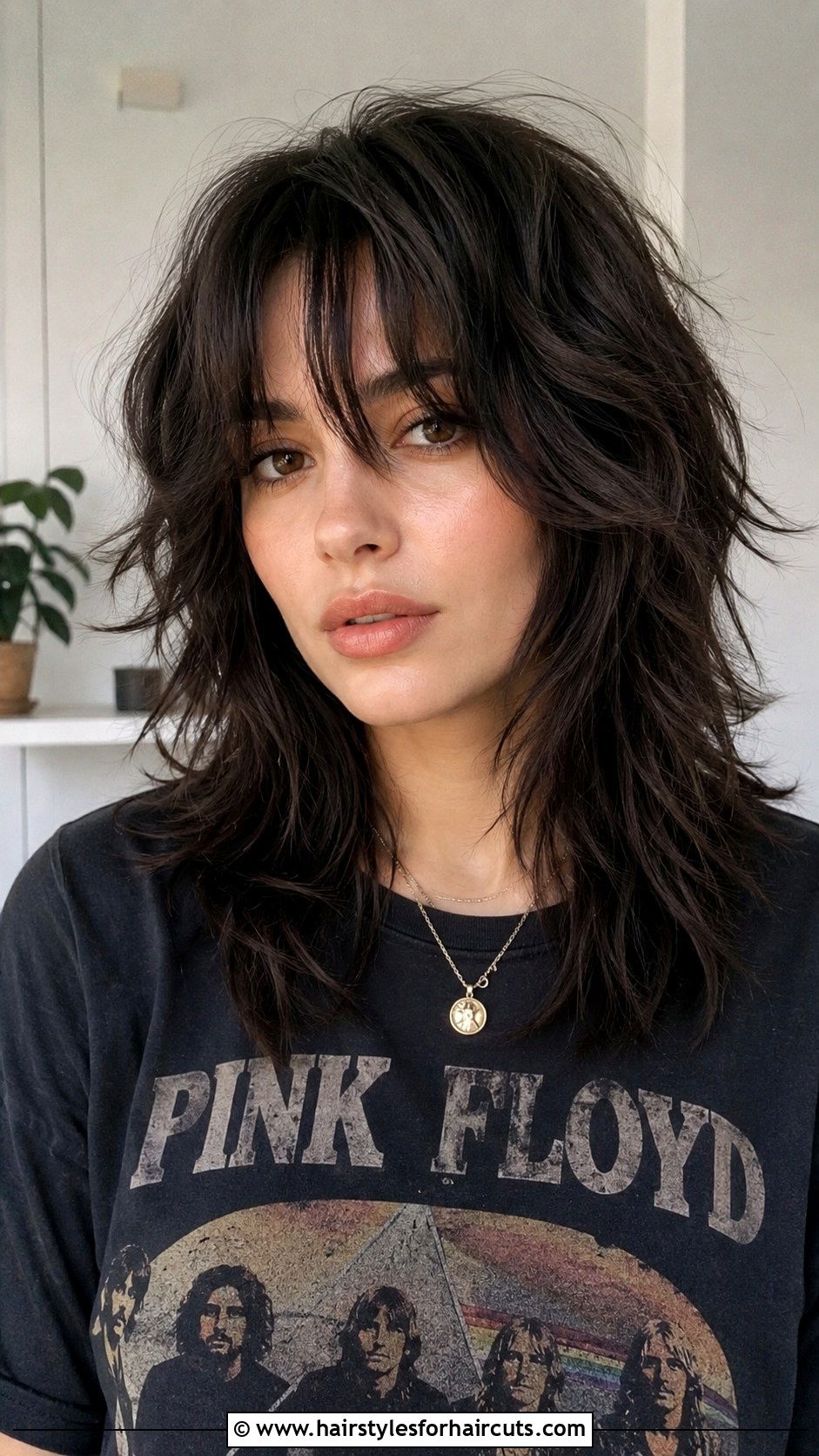 Dark Shag Haircut - 25 dark hairstyles - 25 dark hairstyles