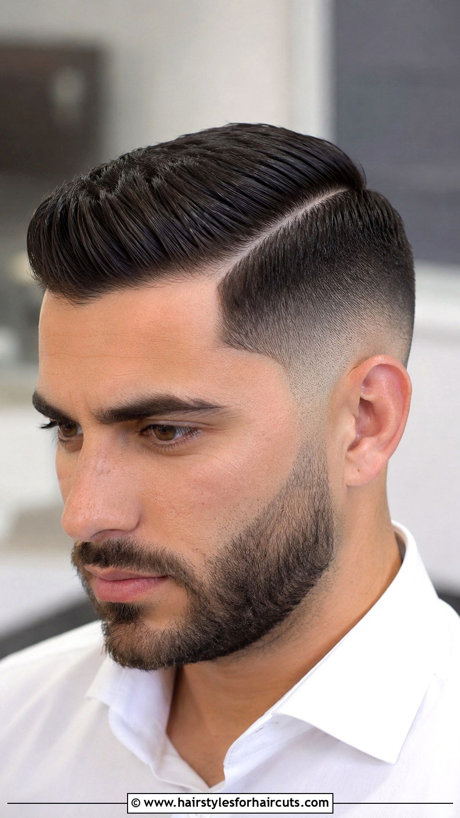 Deep Side Part Bob - 25 haircuts on the side - 25 haircuts on the side