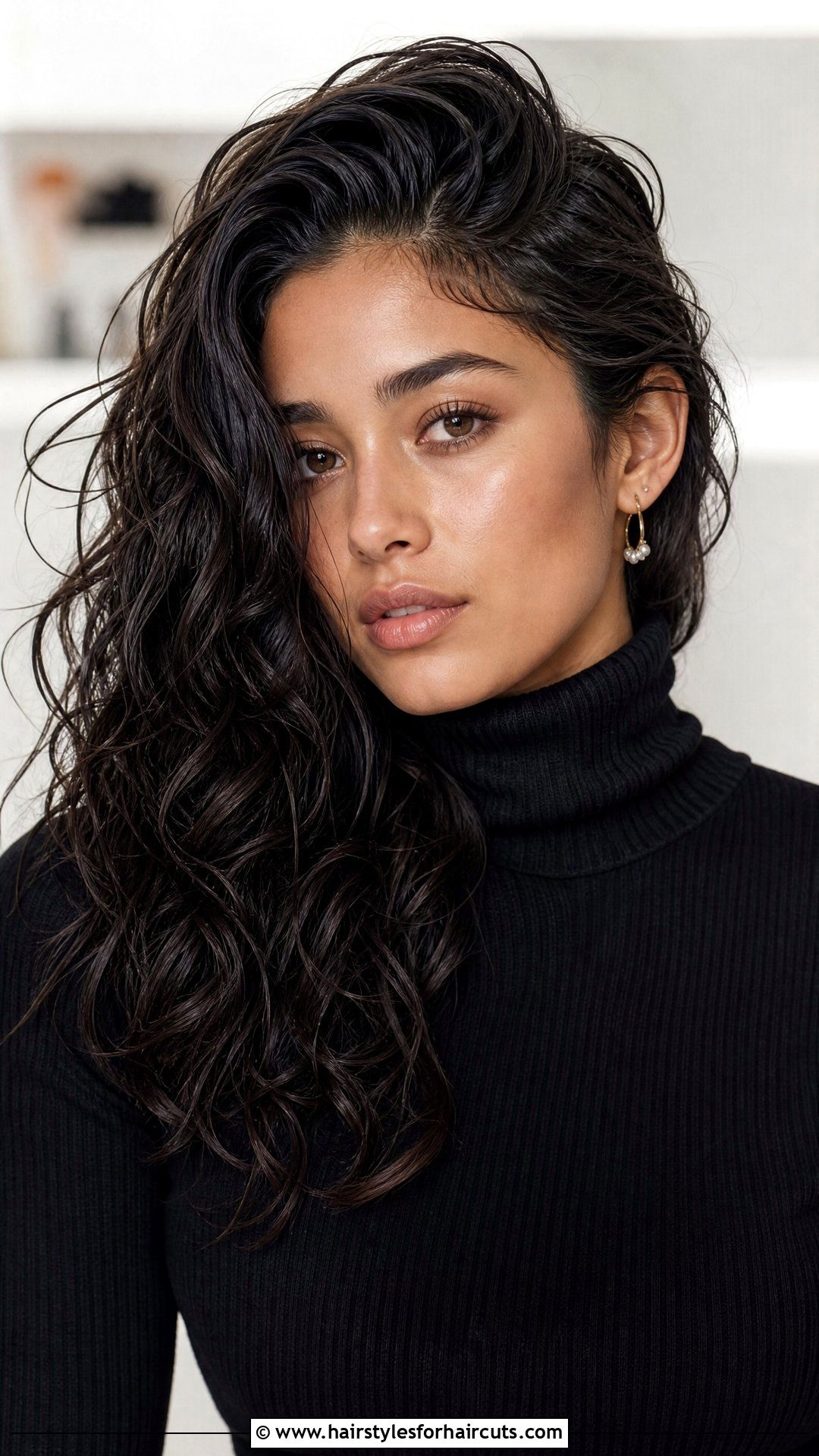 Deep Side Part Wet Waves - 25 wet and wavy hairstyles - 25 wet and wavy hairstyles