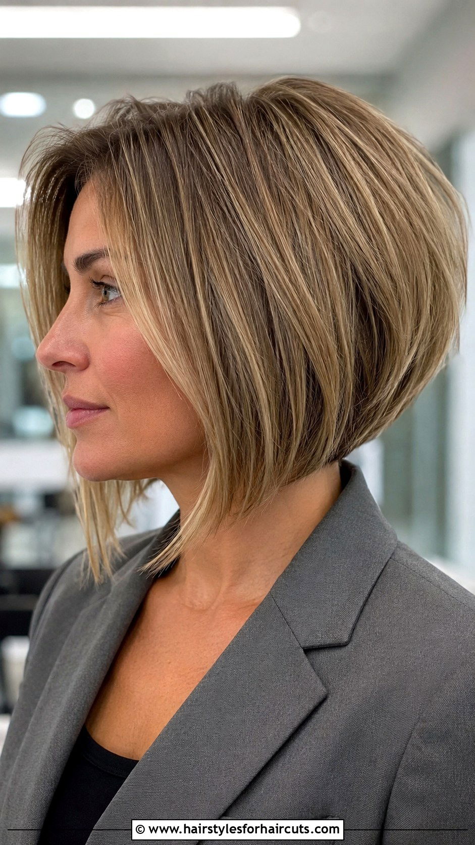 Dirty Blonde Inverted Bob - 25 dirty blonde hairstyles - 25 dirty blonde hairstyles
