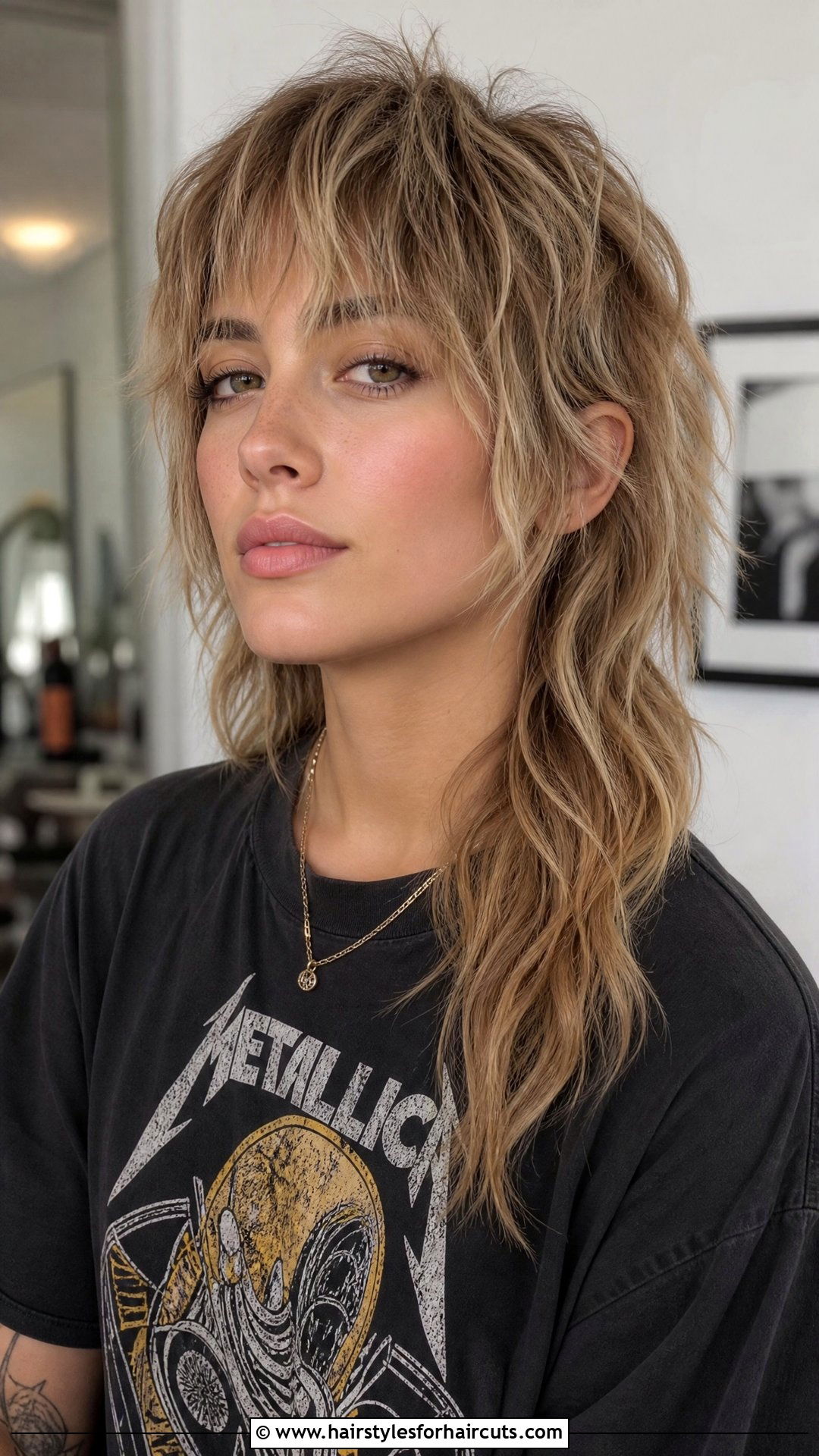 Dirty Blonde Shaggy Mullet - 25 haircuts blonde - 25 haircuts blonde