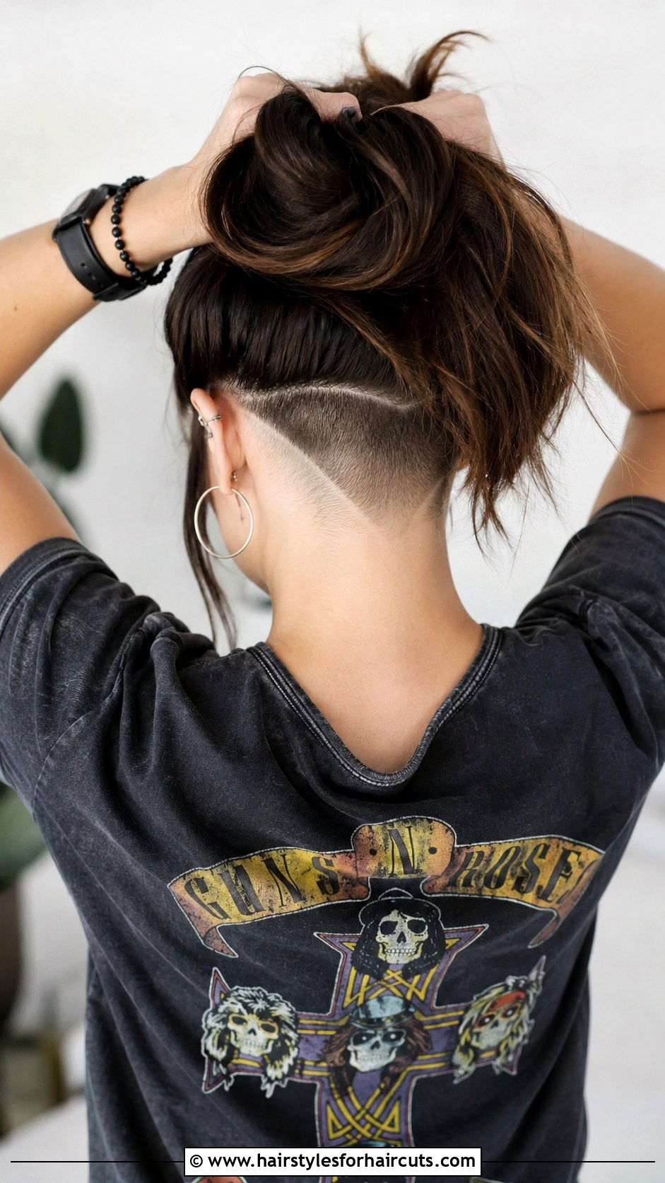 Disconnected Undercut Long Hair - 25 haircuts ideas for long hair women - 25 haircuts ideas for long hair women