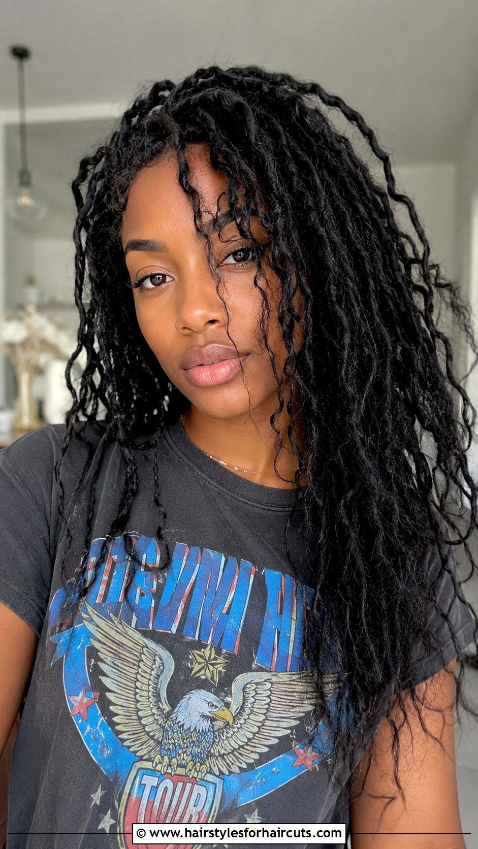 Distressed Faux Locs - 25 dread hairstyles for ladies - 25 dread hairstyles for ladies