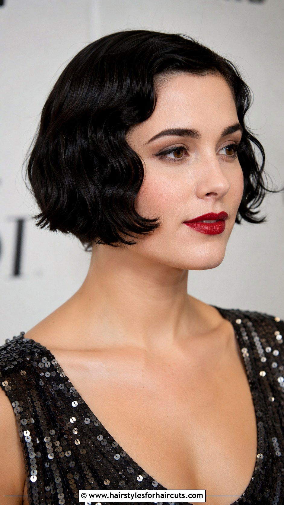 Diy Flapper Bob - 25 diy short haircuts - 25 diy short haircuts