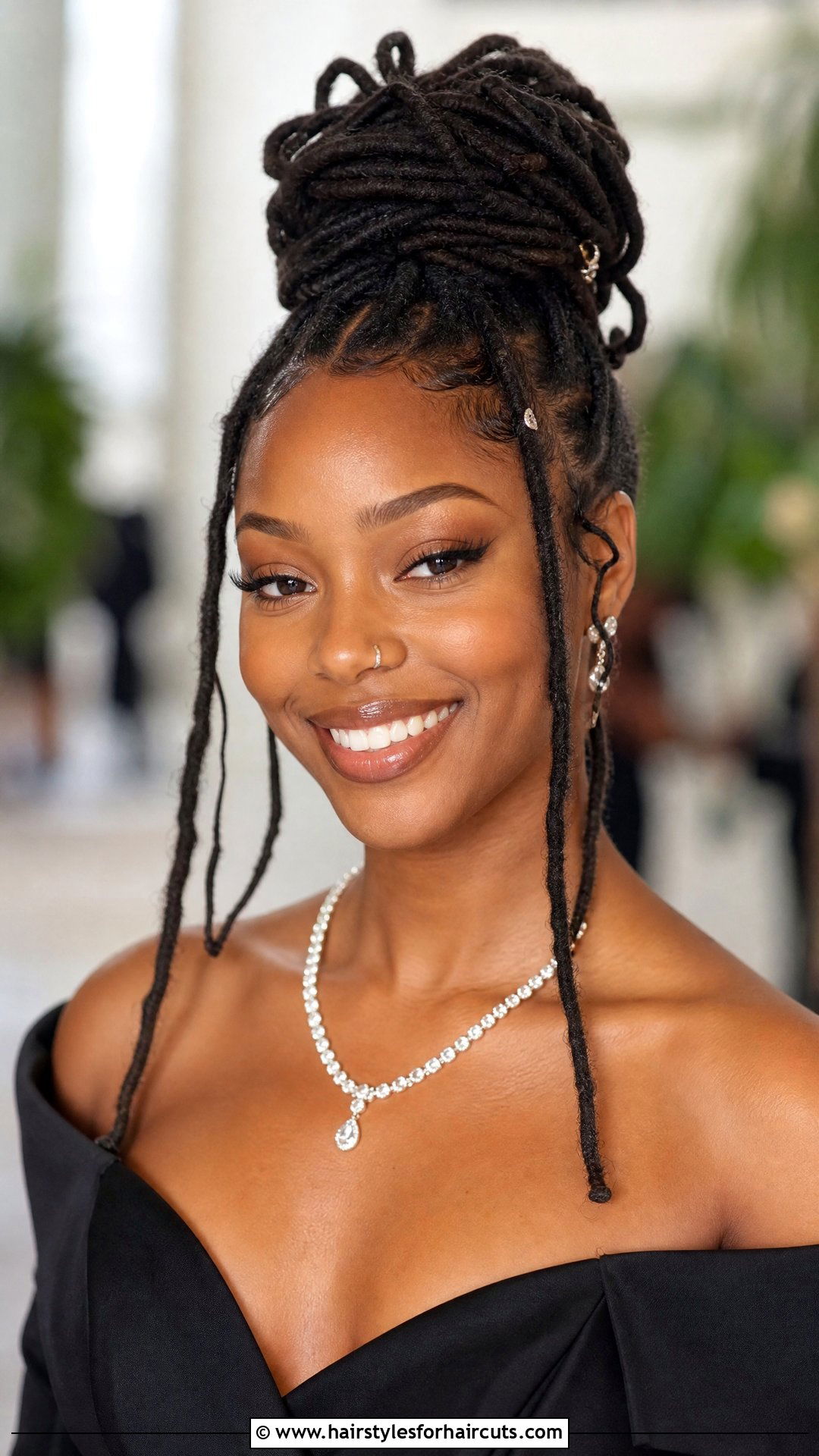 Dreadlock Bun Updo - 25 dreadlock hairstyles for women - 25 dreadlock hairstyles for women