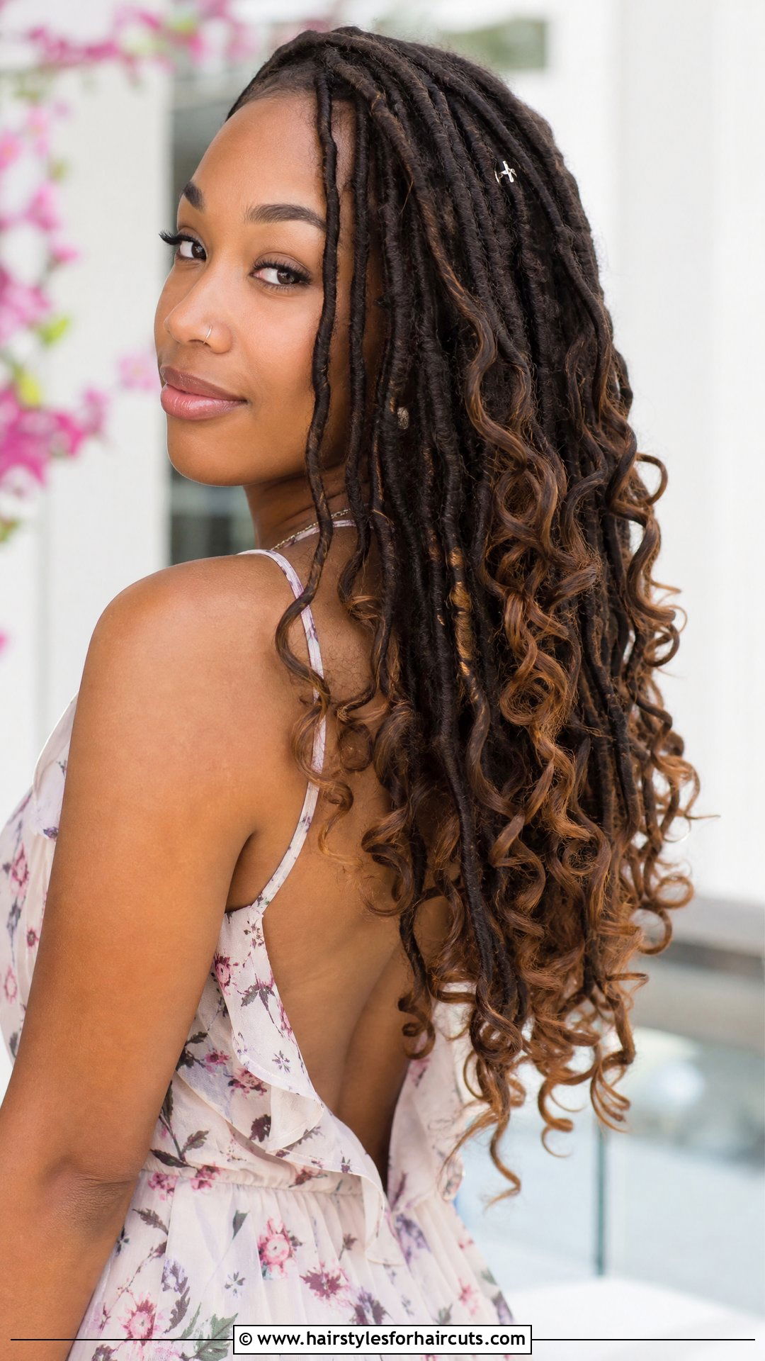 Dreadlocks With Curly Ends - 25 dreadlock hairstyles - 25 dreadlock hairstyles