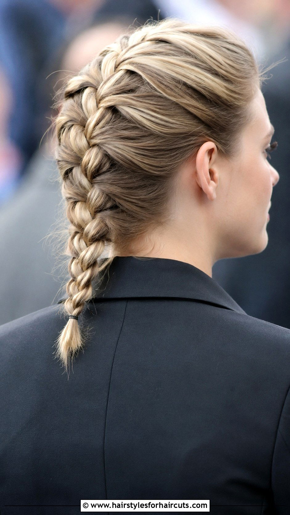 Dutch Braid Medium Hair - 25 funeral hairstyles for medium hair - 25 funeral hairstyles for medium hair