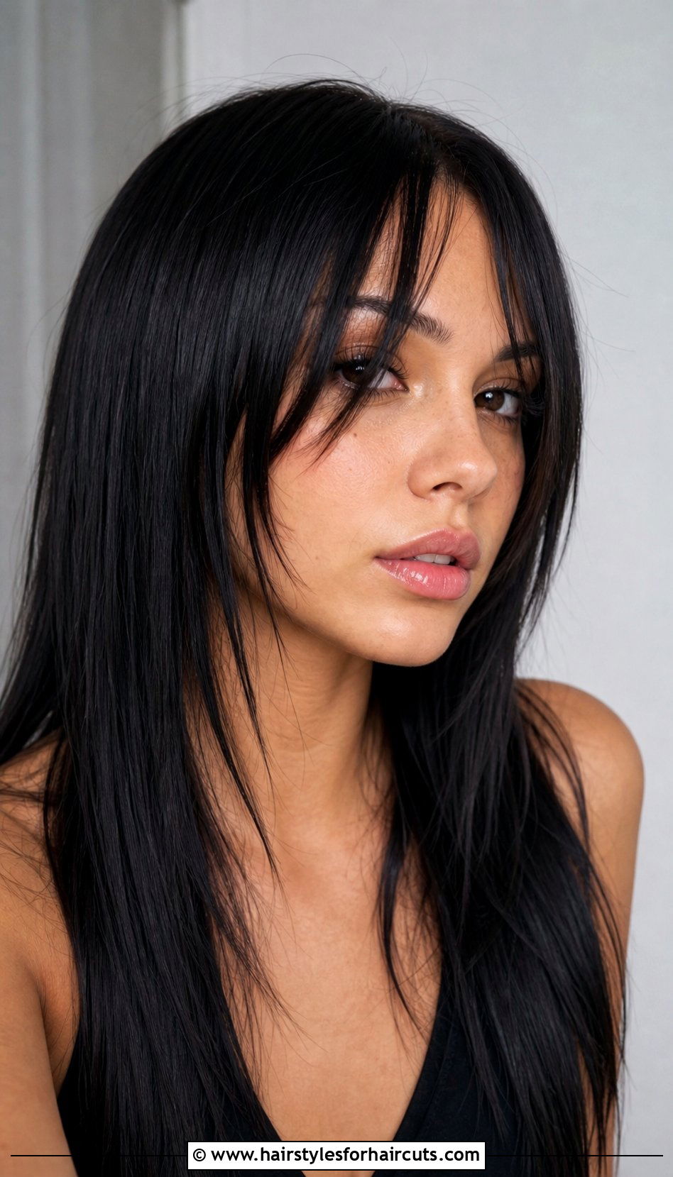 E Girl Straight Hair With Face Framing - 25 e girl hairstyles - 25 e girl hairstyles