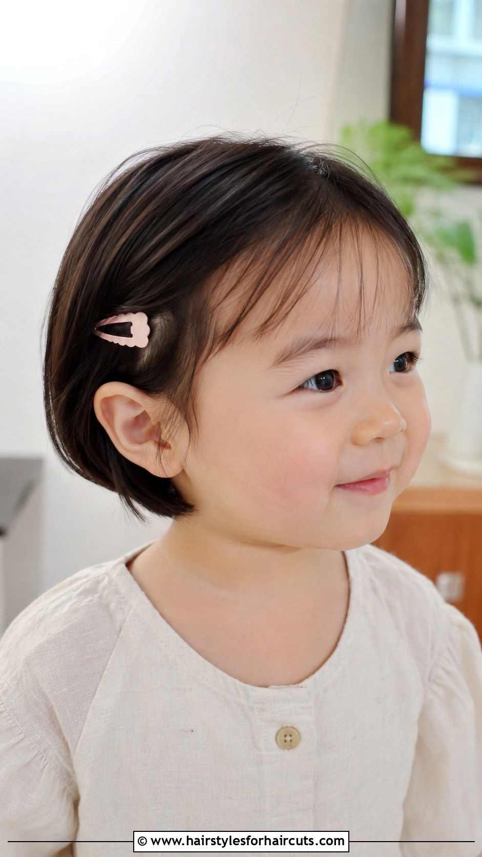 Ear Length Bob - 25 toddler girl short haircuts - 25 toddler girl short haircuts