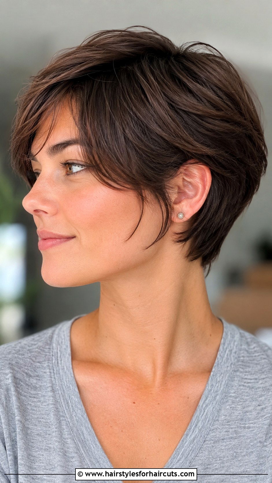Ear Length Layered Cut - 25 haircuts for older women with fine hair - 25 haircuts for older women with fine hair