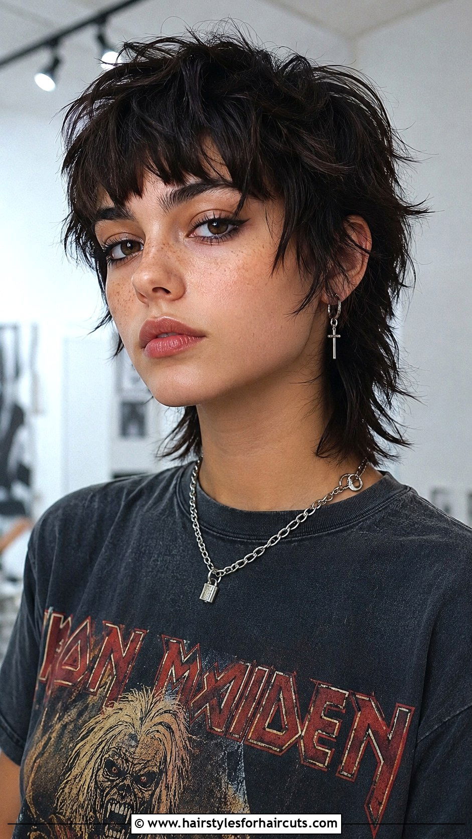 Edgy Short Mullet Haircut - 25 cute haircuts for girls short hair - 25 cute haircuts for girls short hair