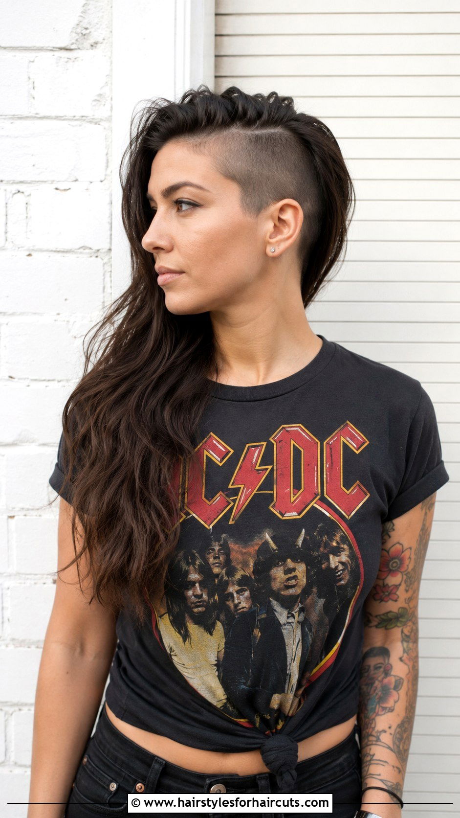Edgy Undercut Long Hair - 25 aesthetic hairstyles - 25 aesthetic hairstyles