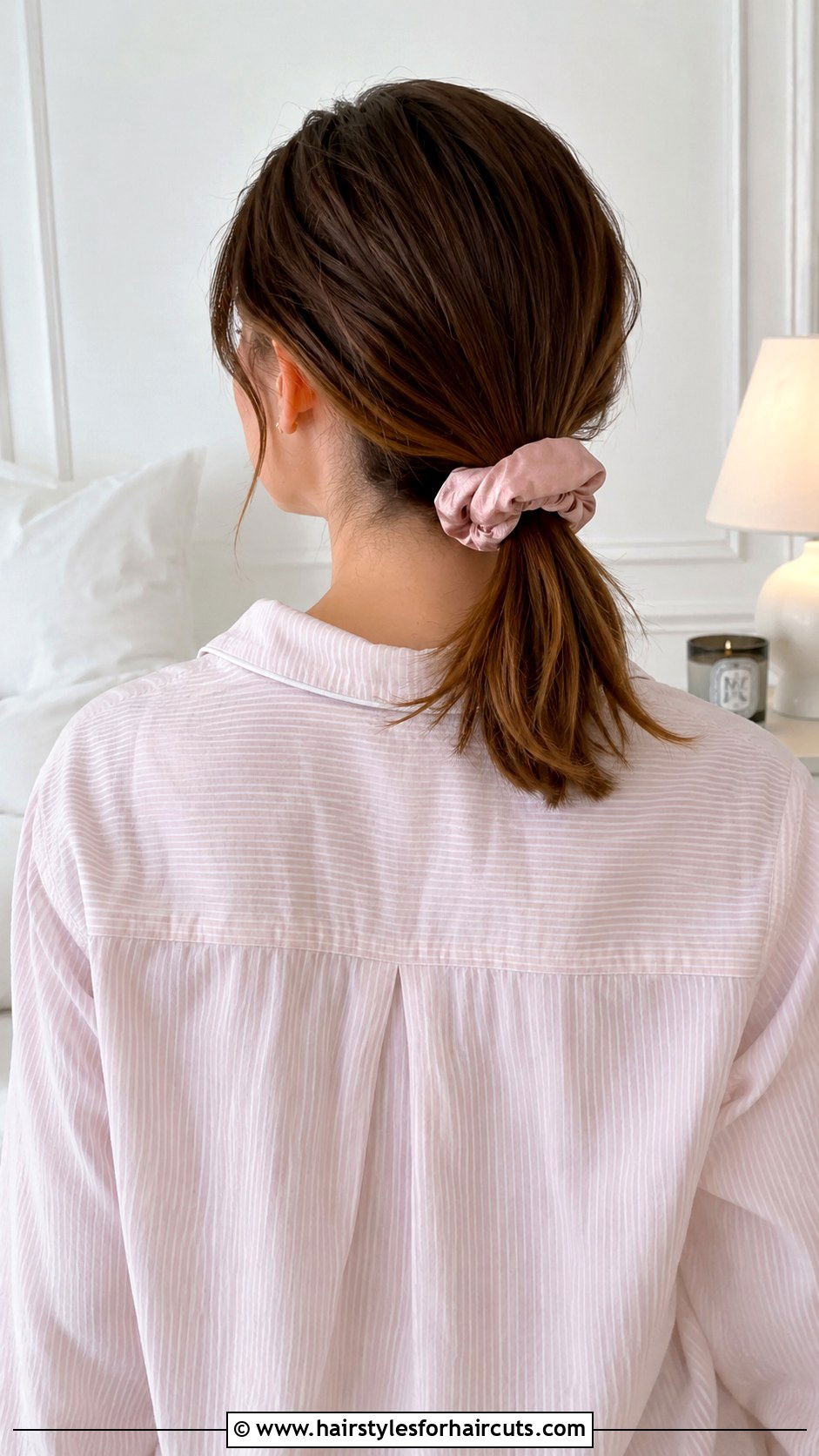 Effortless Low Ponytail - 25 bed hairstyles - 25 bed hairstyles