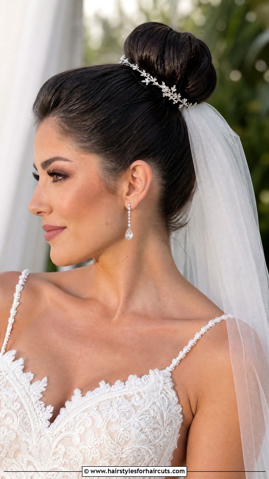 Elegant Top Knot Wedding Hairstyle With Veil - 25 wedding hairstyles with veil - 25 wedding hairstyles with veil