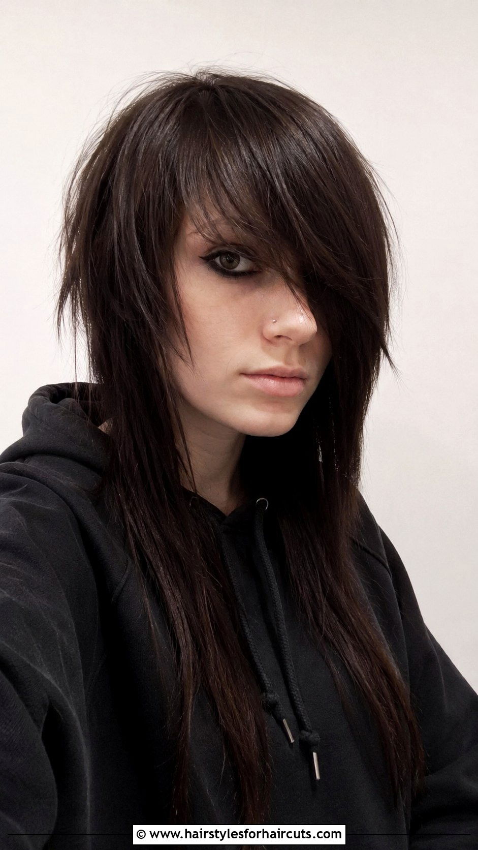 Emo Fringe Over Eye - 25 2000s hairstyles short hair - 25 2000s hairstyles short hair