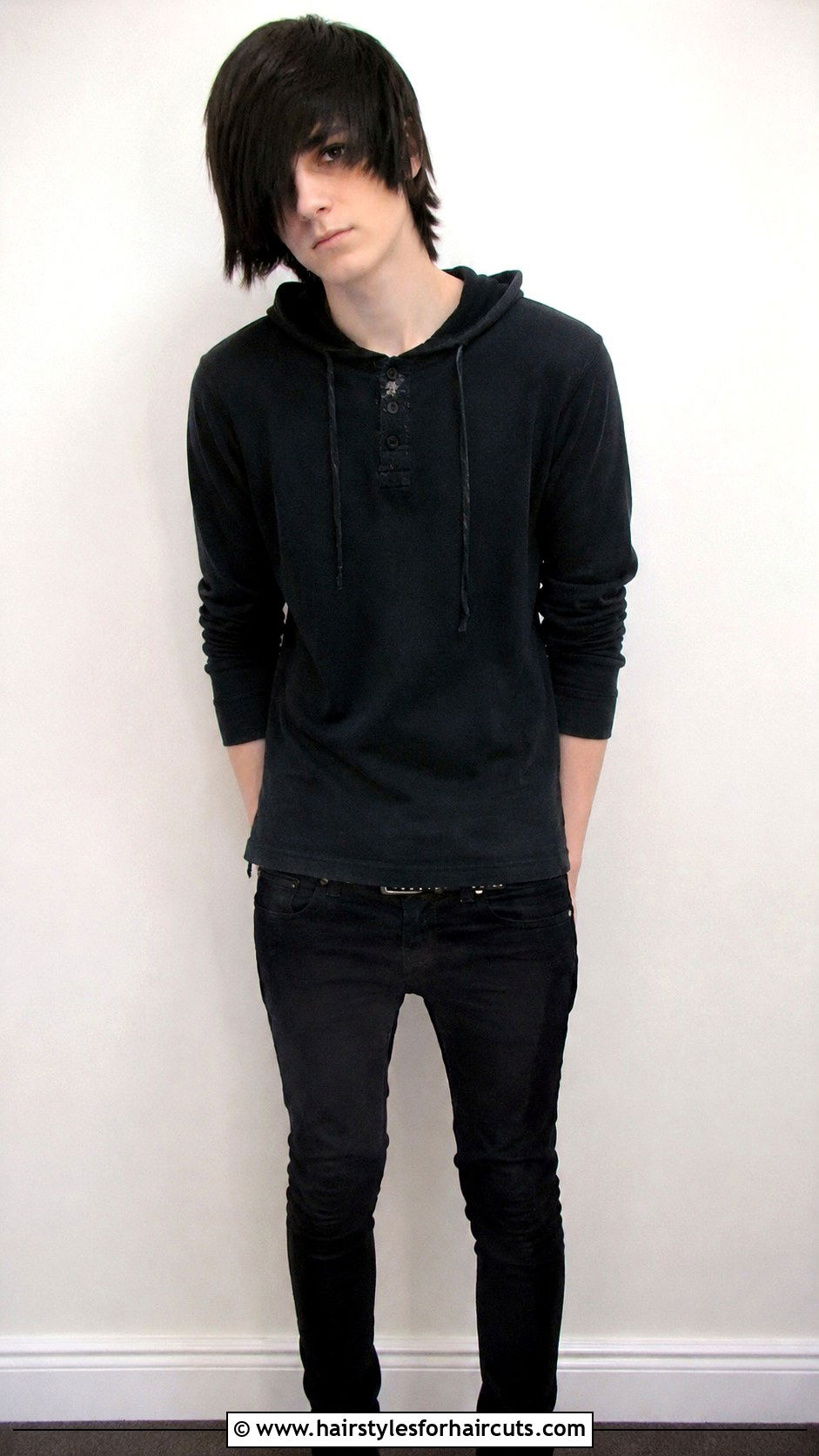 Emo Sweep Haircut - 25 2000s hairstyles men - 25 2000s hairstyles men