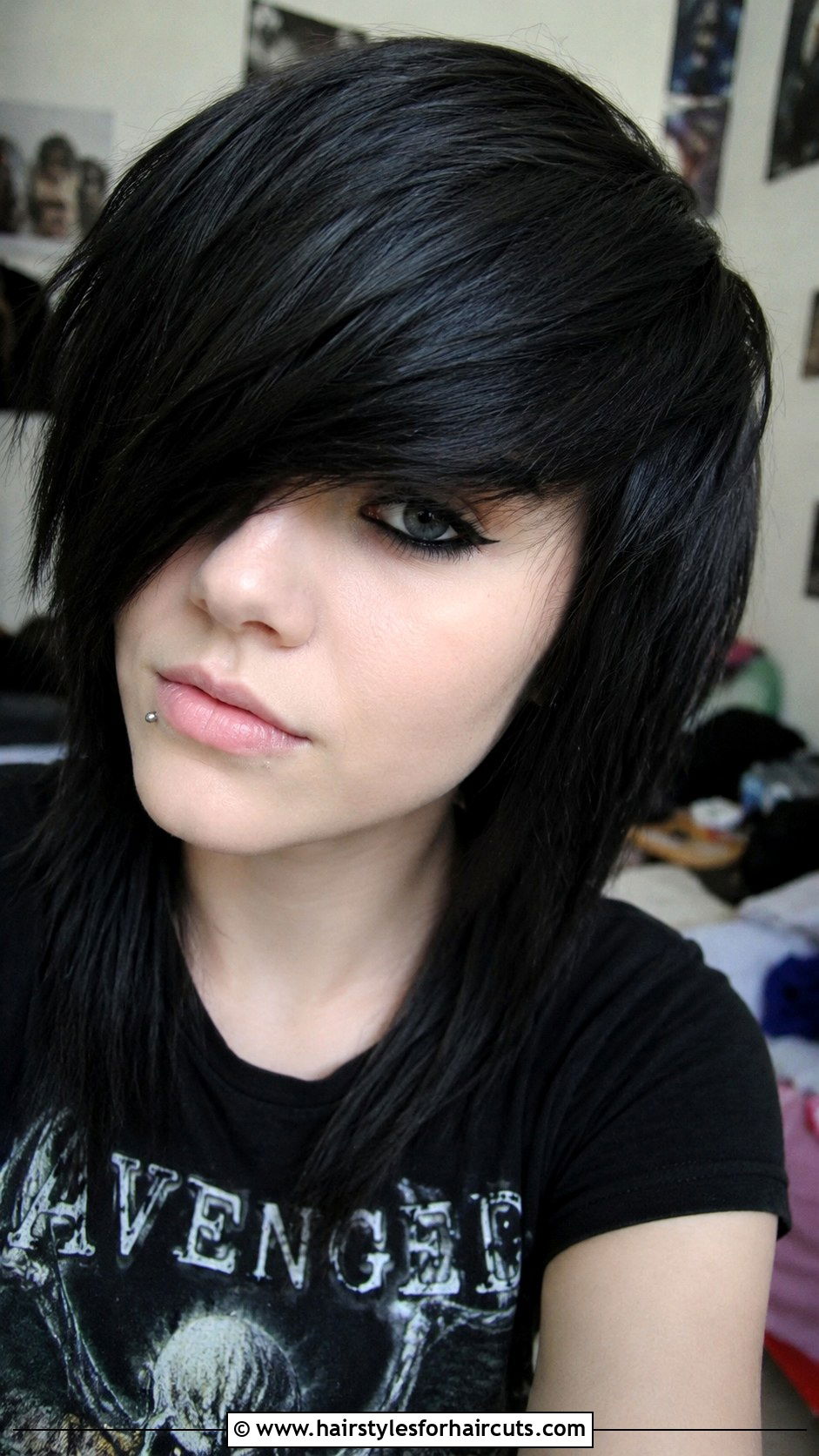 Emo Swoop Haircut - 25 cursed haircuts - 25 cursed haircuts
