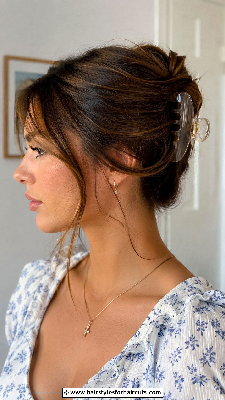 Face Framing Claw Clip Pullback - 25 claw clip hairstyles medium hair - 25 claw clip hairstyles medium hair