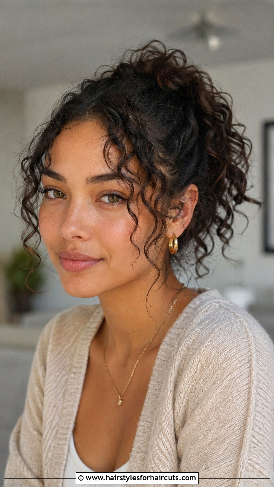 Face Framing Curly Ponytail - 25 easy curly hairstyles - 25 easy curly hairstyles