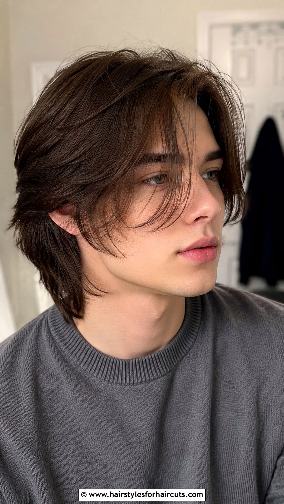Face Framing Femboy Haircut - 25 femboy hairstyles - 25 femboy hairstyles