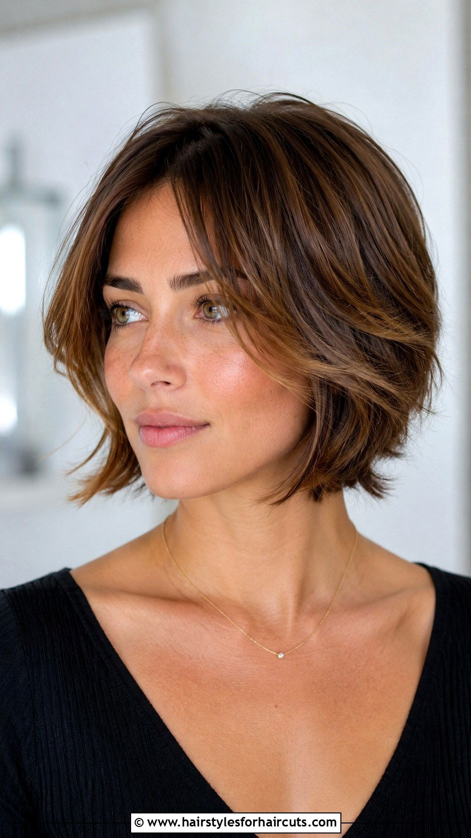 Face Framing Layered Crop - 25 short hair cute haircuts - 25 short hair cute haircuts