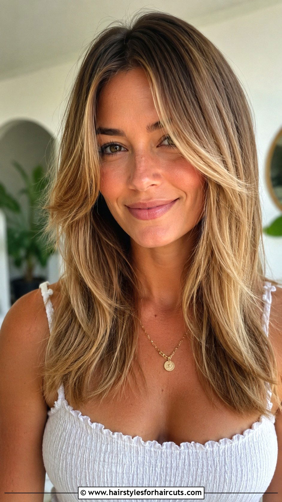Face Framing Layered Cut - 25 best hairstyles for medium hair - 25 best hairstyles for medium hair