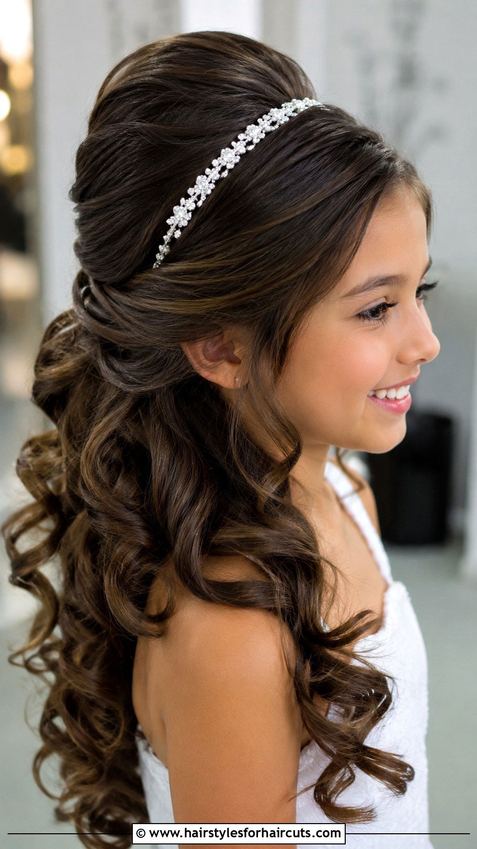 Fancy Bouffant Half Updo For Girls - 25 fancy hairstyles for girls - 25 fancy hairstyles for girls
