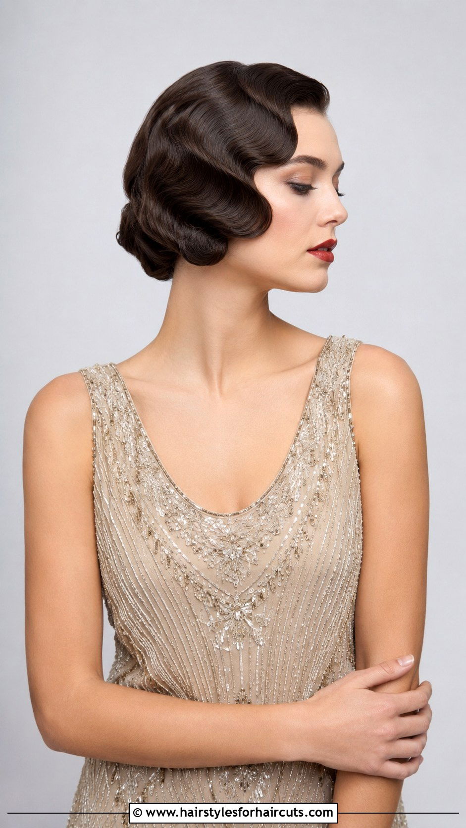Faux Bob With Marcel Waves - 25 1920s hairstyles for long curly hair - 25 1920s hairstyles for long curly hair