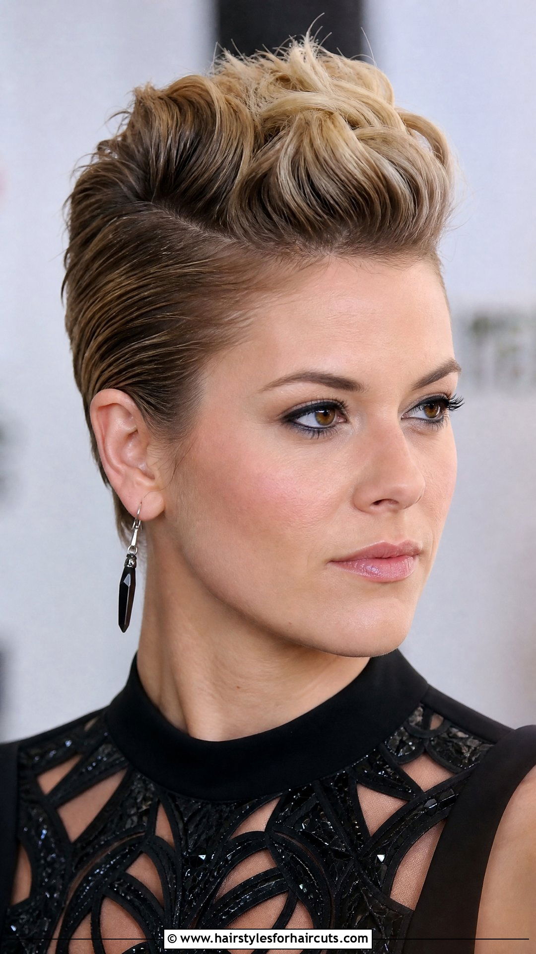 Faux Hawk Updo For Short Hair - 25 wedding party hairstyles for short hair - 25 wedding party hairstyles for short hair