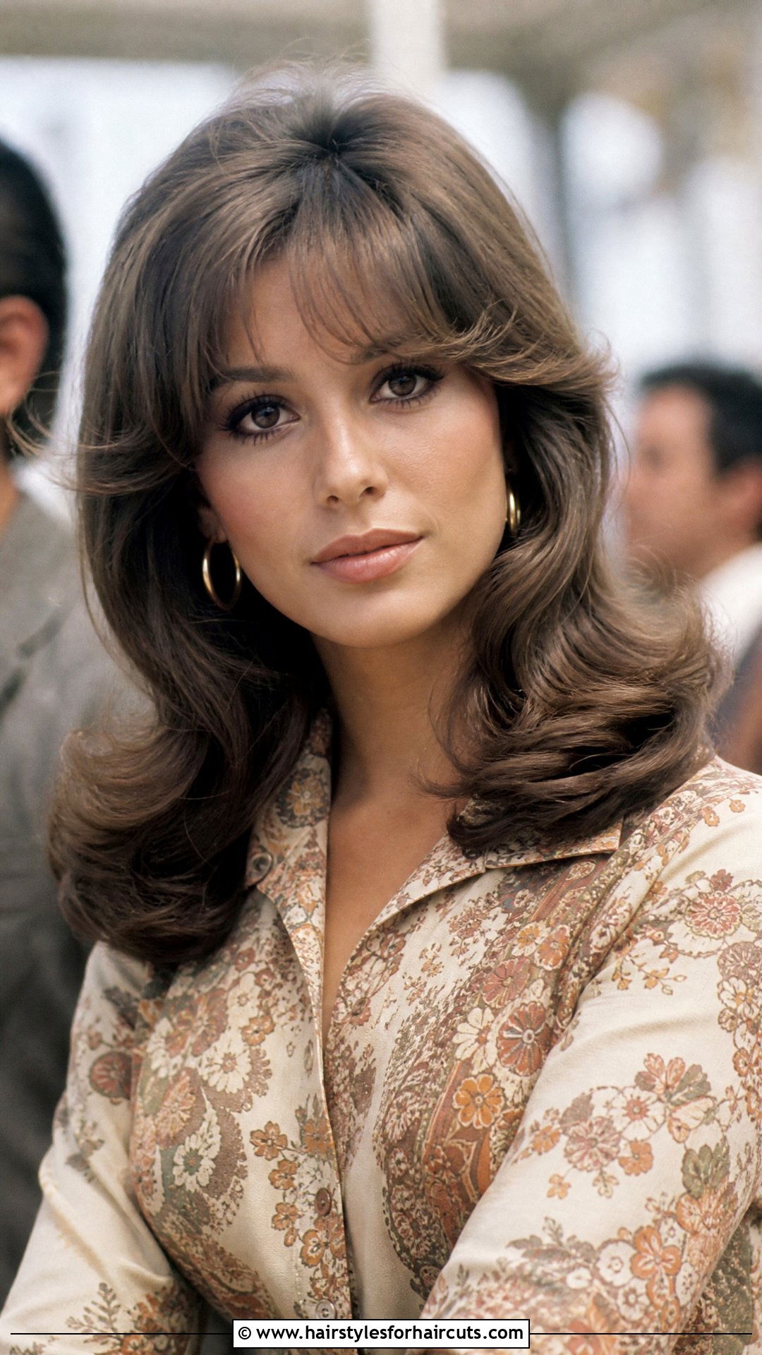 Feathered Bangs With Voluminous Flip - 25 club hairstyles - 25 club hairstyles