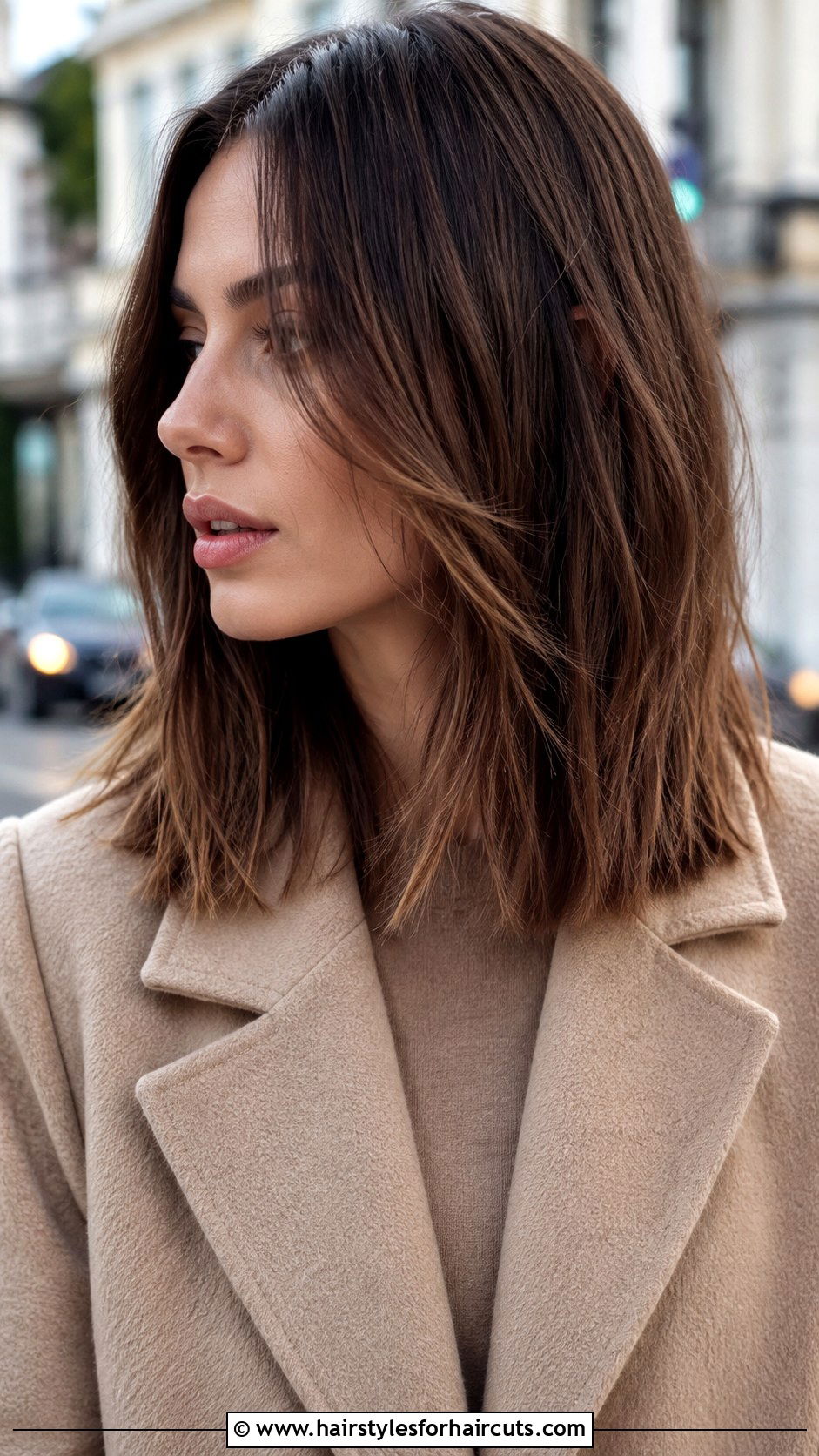 Feathered Blunt Cut With Textured Ends - 25 feather haircuts for medium hair - 25 feather haircuts for medium hair