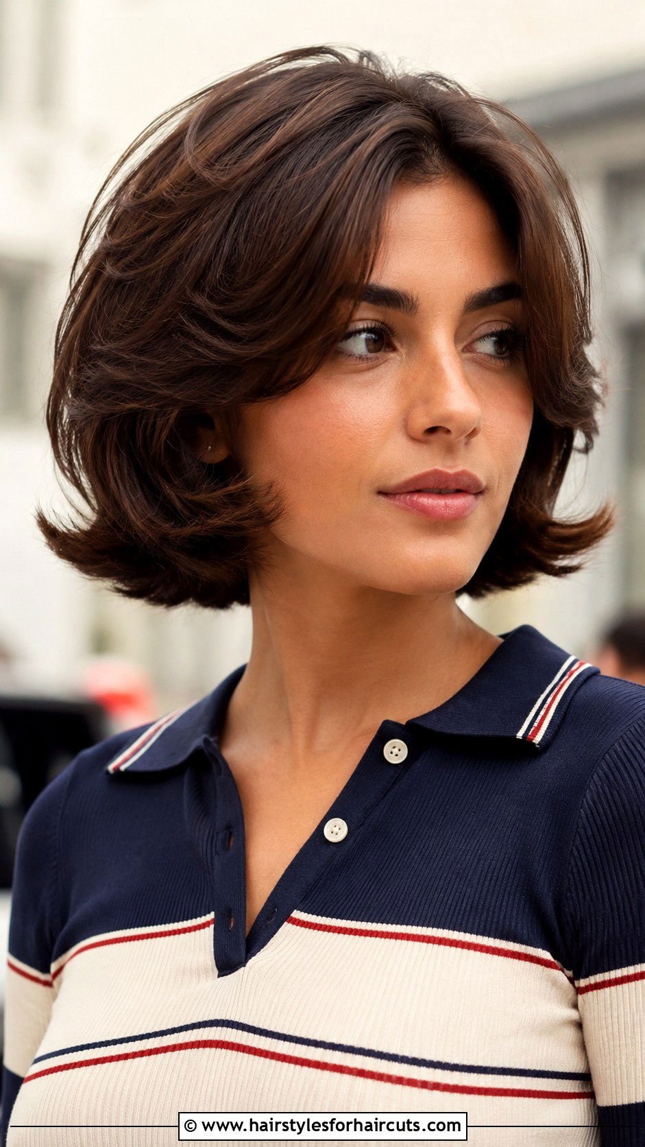 Feathered Bob - 25 bob hairstyles for fine hair - 25 bob hairstyles for fine hair